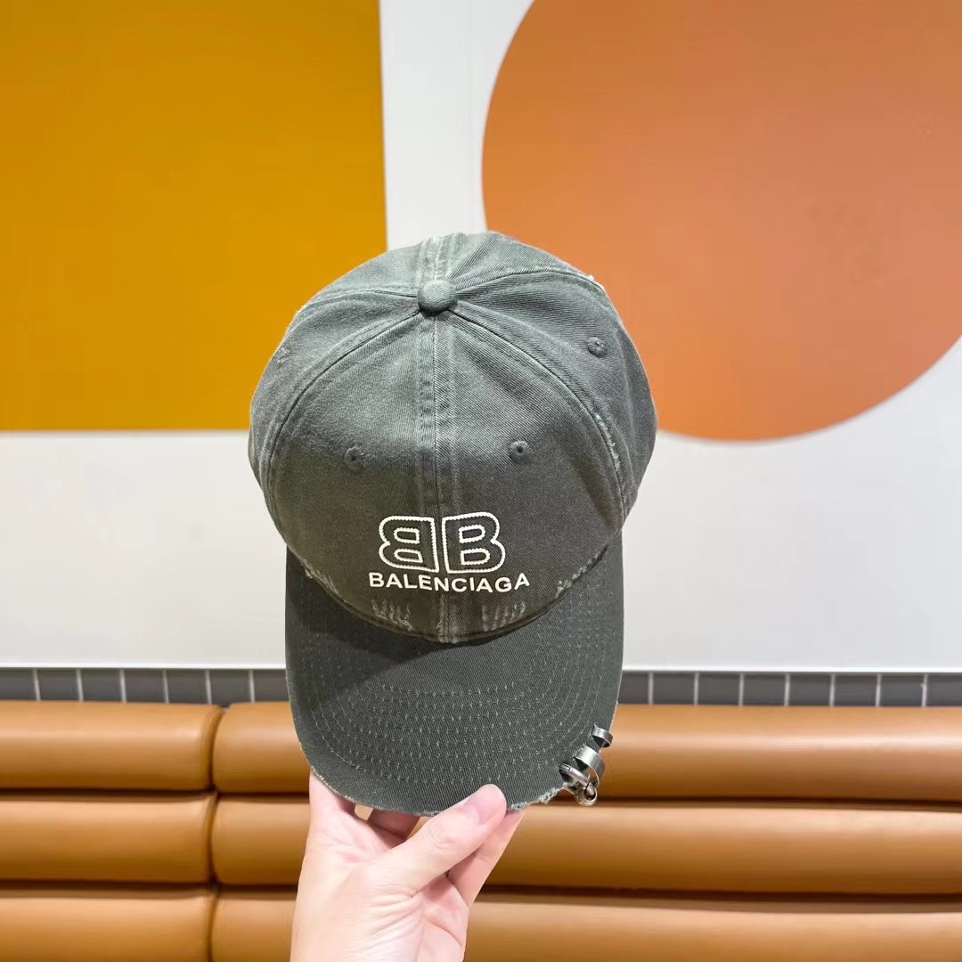    BALENCIAGA巴黎世家🆕春款新款个性棒球帽，高品质透气性巨佳，四季佩戴款
高颜值时尚单品！
