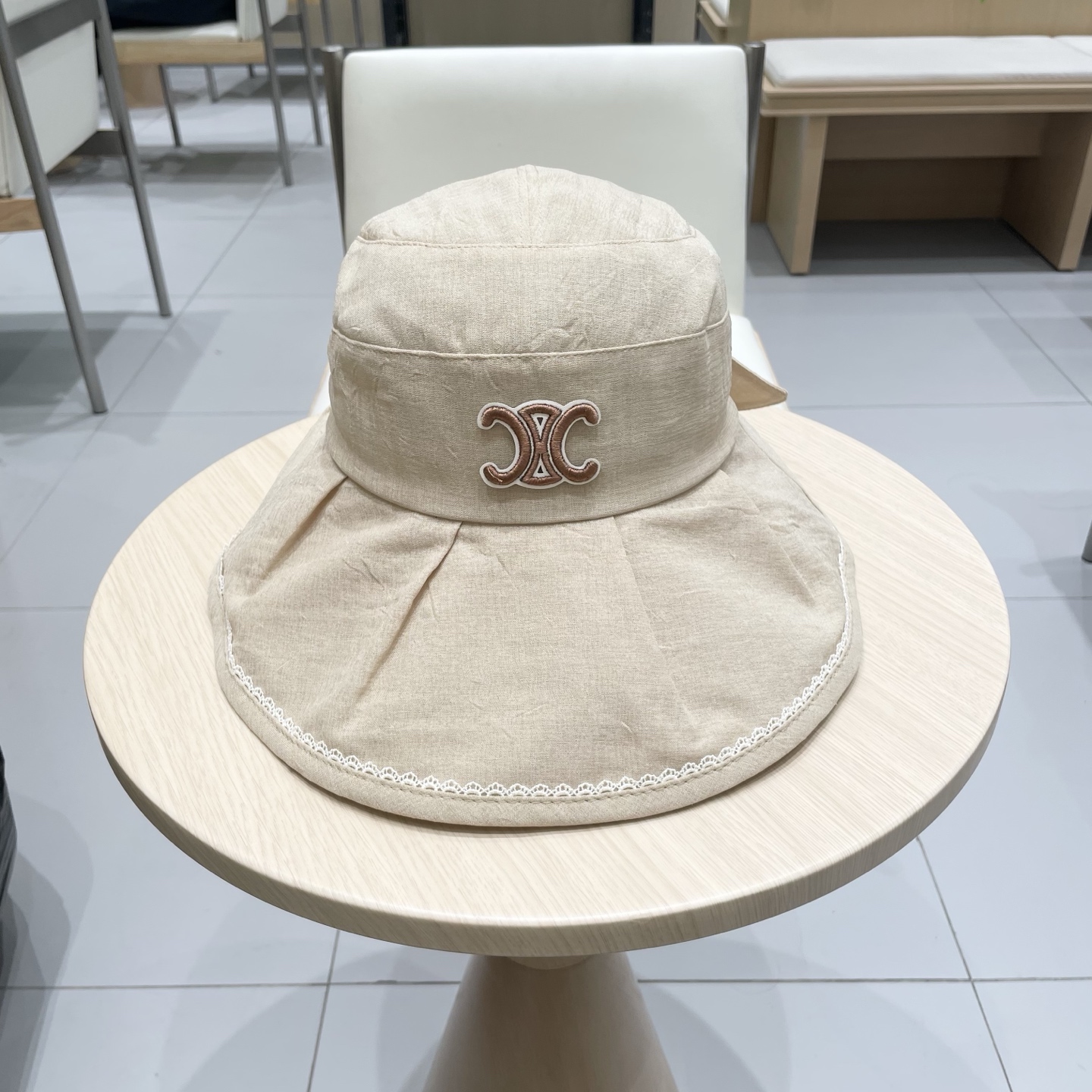 NO:221152,Celine celine thin bow fisherman hat women travel versatile sun hat summer new face-showing small basin hat breathable hat fisherman hat baseball hat knit hat, hat, celine, celine, espadrilles, hats19860909赛琳celine薄款蝴蝶结渔夫帽子女出游百搭遮阳帽夏季新款显脸小盆帽透气帽子渔夫帽棒球帽针织帽,帽子,celine,celine,espadrilles,hats,hat