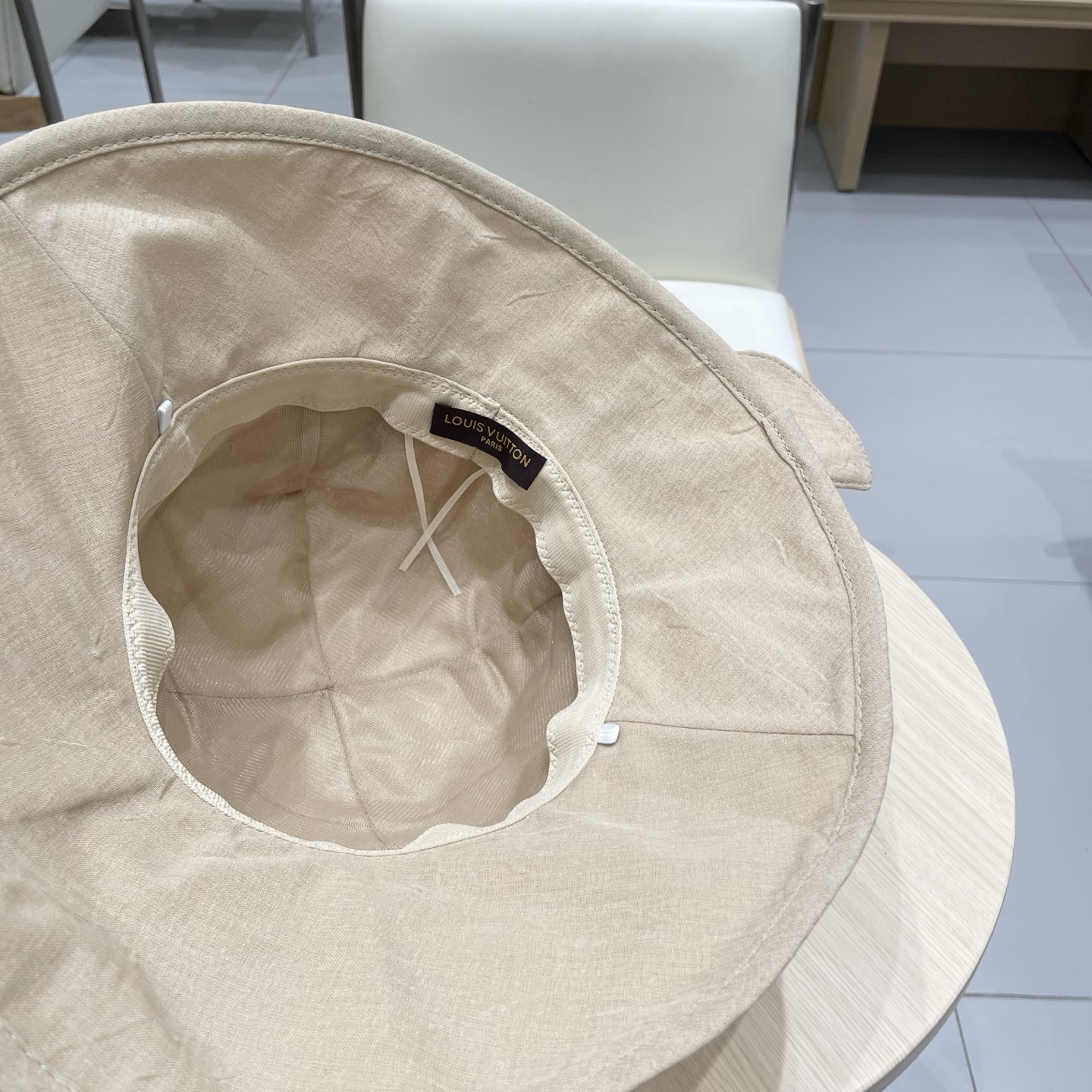  LV渔夫帽，防风绳薄款渔夫帽