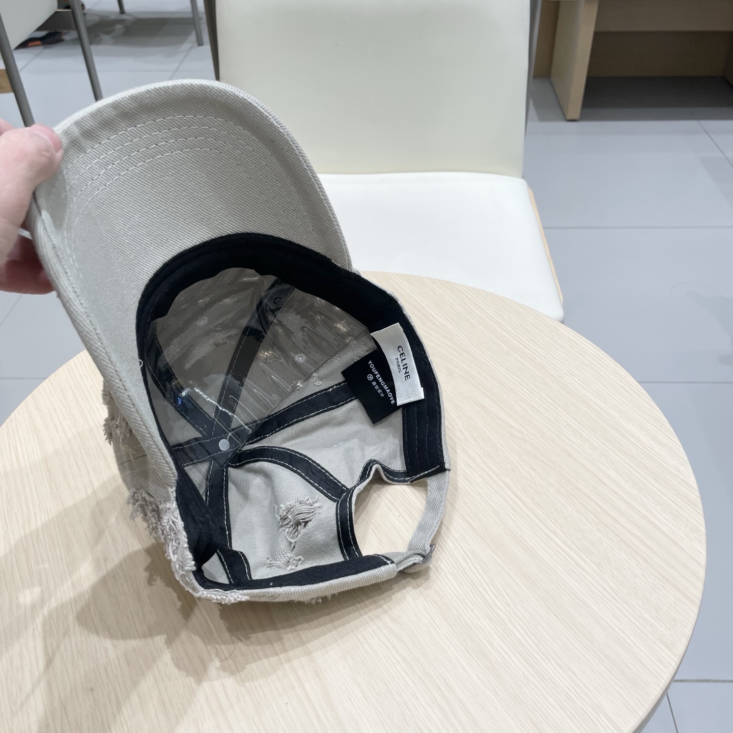  CELINE 塞琳 新款 🆕 棒球帽 🧢 
原单棒球帽 🧢原版1.1复刻 （对比 🆚 市场通货 
lo