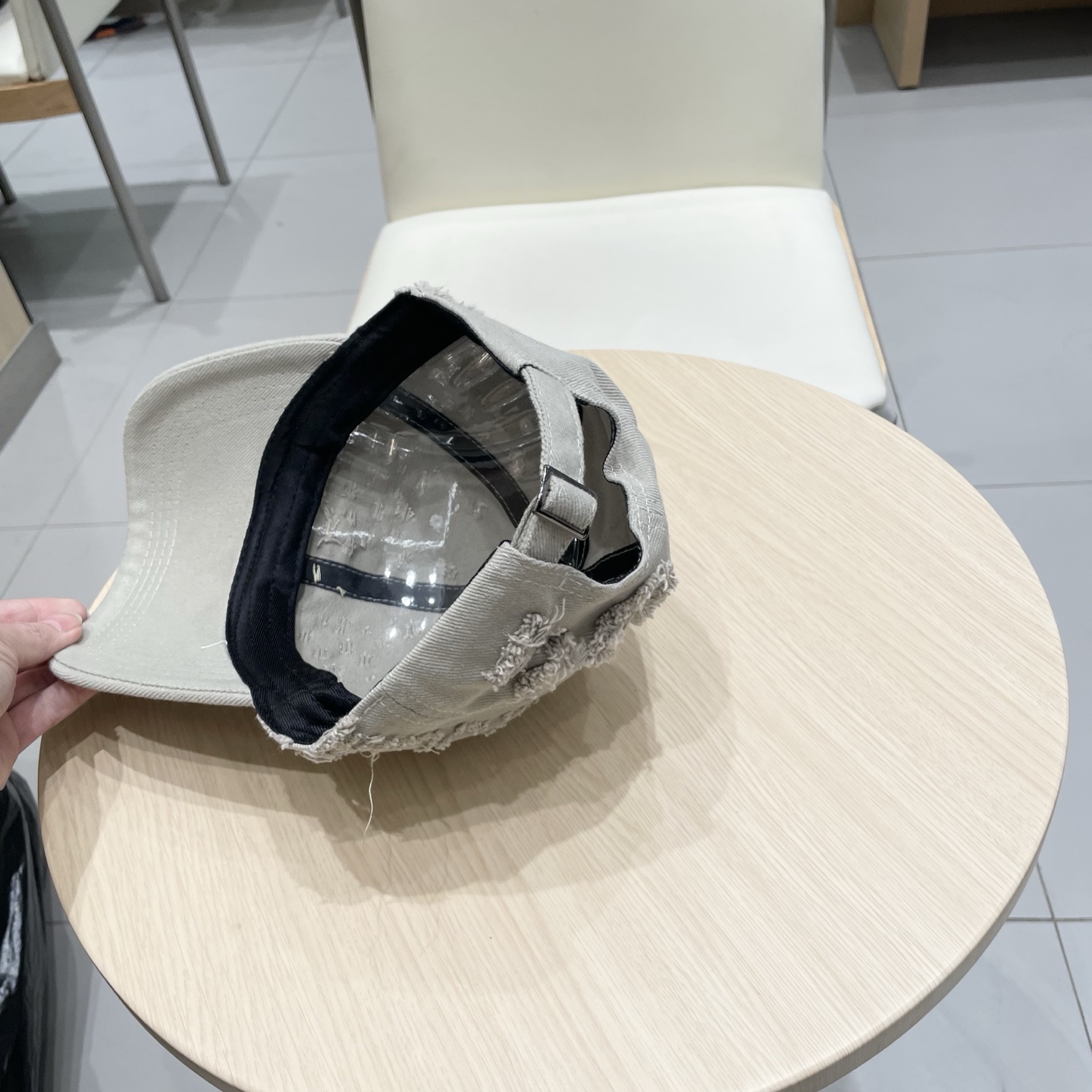  CELINE 塞琳 新款 🆕 棒球帽 🧢 
原单棒球帽 🧢原版1.1复刻 （对比 🆚 市场通货 
lo