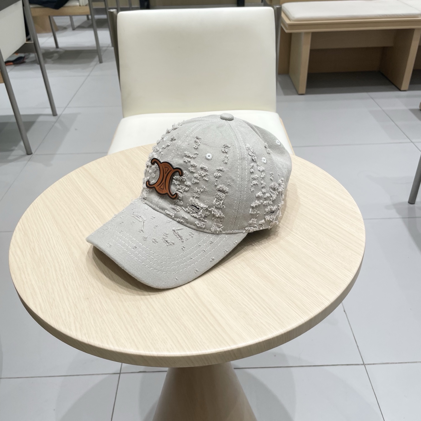  CELINE 塞琳 新款 🆕 棒球帽 🧢 
原单棒球帽 🧢原版1.1复刻 （对比 🆚 市场通货 
lo