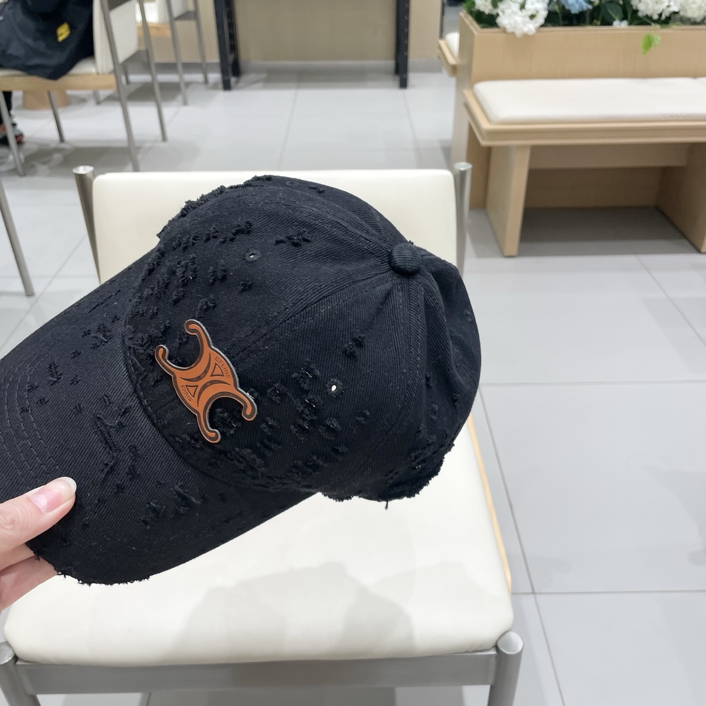  CELINE 塞琳 新款 🆕 棒球帽 🧢 
原单棒球帽 🧢原版1.1复刻 （对比 🆚 市场通货 
lo