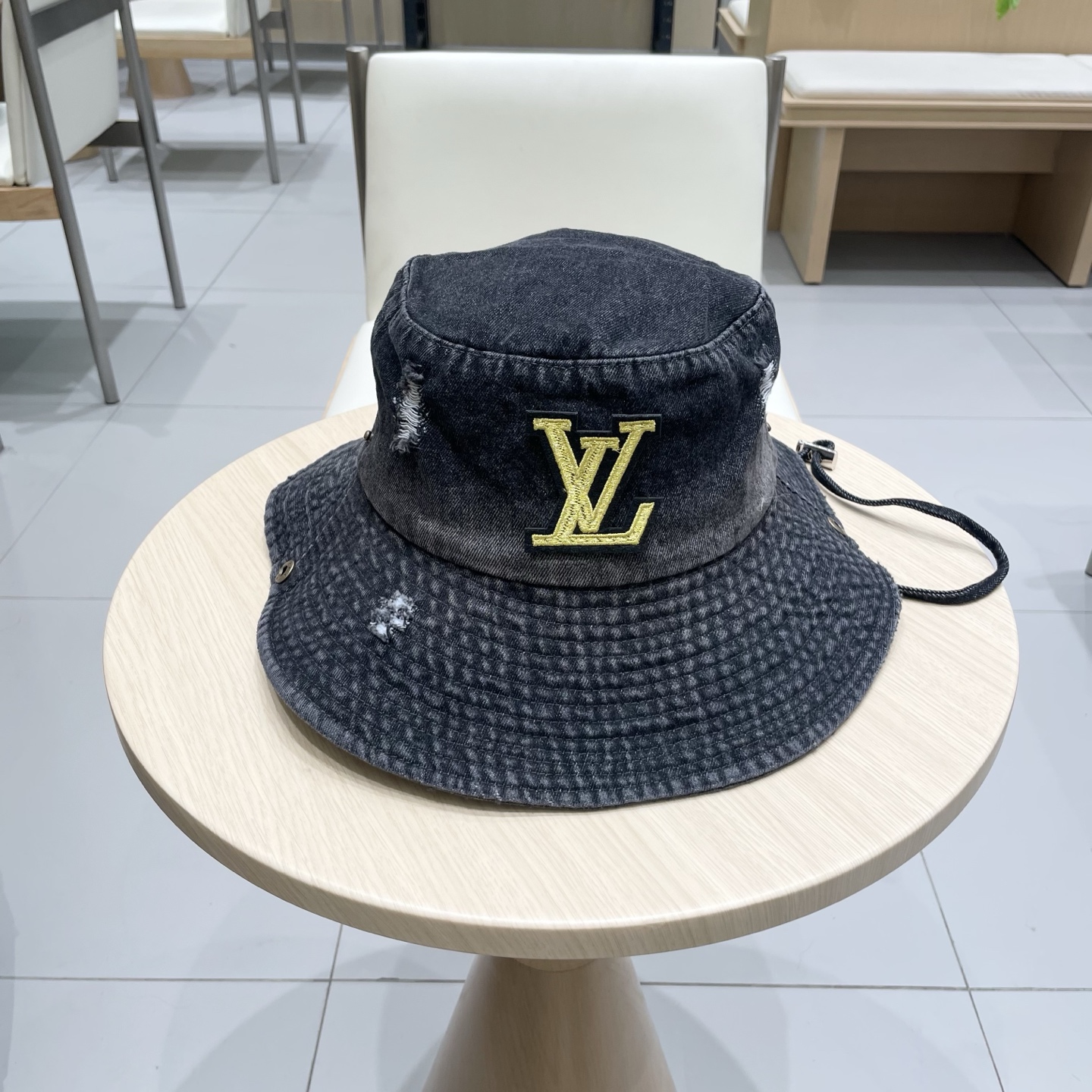 NO:228836,Louis Vuitton baseball hat Louis Vuitton western cowboy retro ripped mountaineering hat women spring and summer fishing sun protection Korean style personality versatile fisherman hat hat straw hat fisherman hat baseball hat, hat, louis vuitton, louis vuitton, espadrilles, hats19860909路易威登棒球帽 LouisVuitton西部牛仔复古破洞登山帽子女春夏钓鱼遮阳防晒韩版个性百搭渔夫帽帽子草帽渔夫帽棒球帽,帽子,louis vuitton,louis vuitton,espadrilles,hats,hat