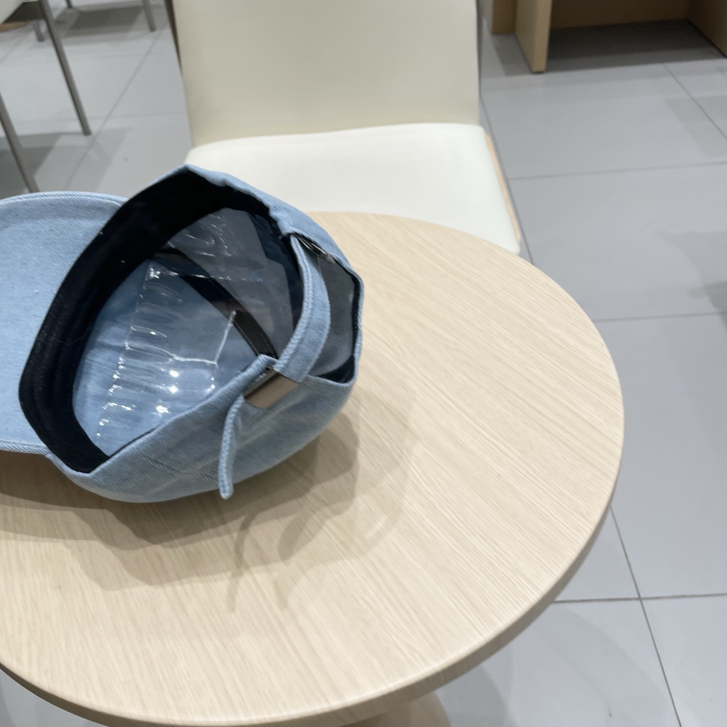  🔥BALENCIAGA巴黎世家新款logo棒球帽，很酷的色系，男女佩戴都有不同style，第一批抢先出