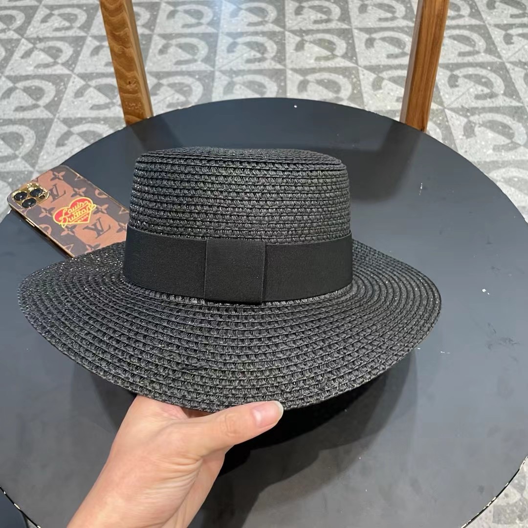  【PRADA普拉达】新款大牌织带镂空平顶草帽，出街必备超好搭配，赶紧入手！