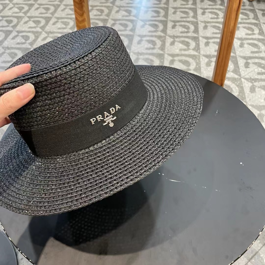  【PRADA普拉达】新款大牌织带镂空平顶草帽，出街必备超好搭配，赶紧入手！