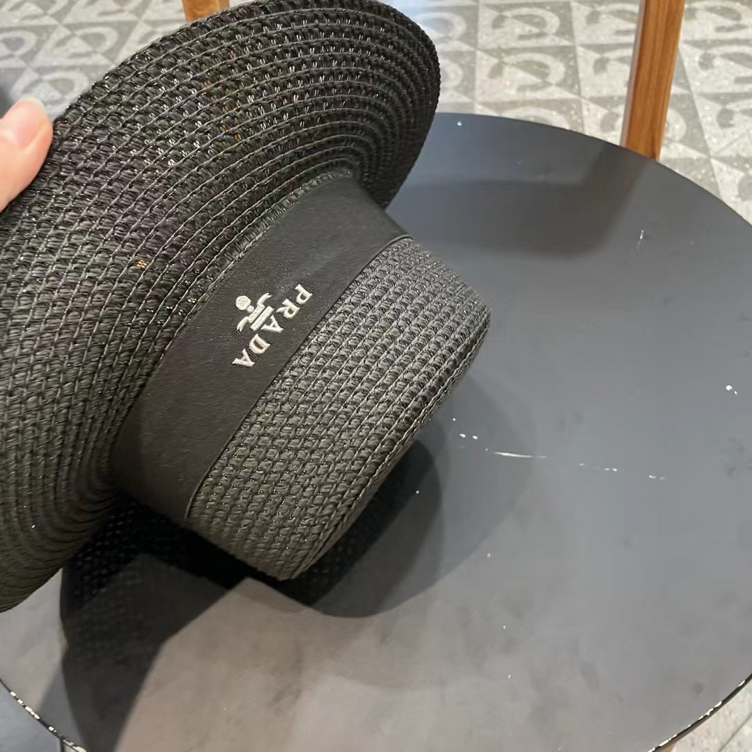  【PRADA普拉达】新款大牌织带镂空平顶草帽，出街必备超好搭配，赶紧入手！