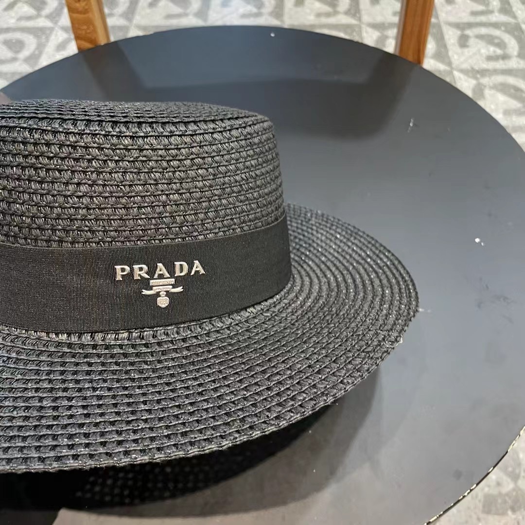  【PRADA普拉达】新款大牌织带镂空平顶草帽，出街必备超好搭配，赶紧入手！