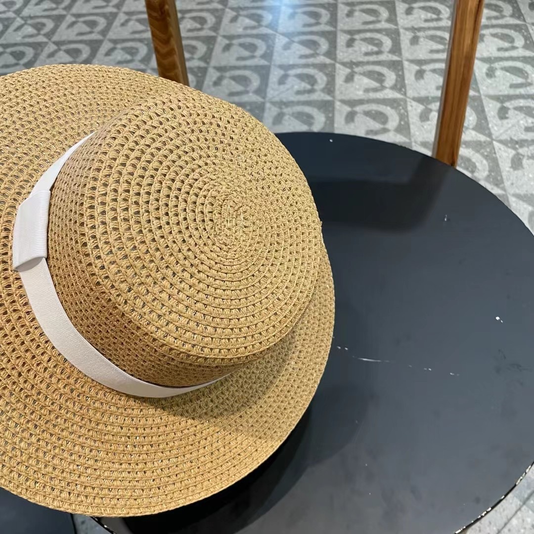  【PRADA普拉达】新款大牌织带镂空平顶草帽，出街必备超好搭配，赶紧入手！