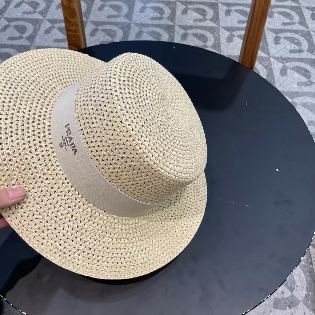  【PRADA普拉达】新款大牌织带镂空平顶草帽，出街必备超好搭配，赶紧入手！