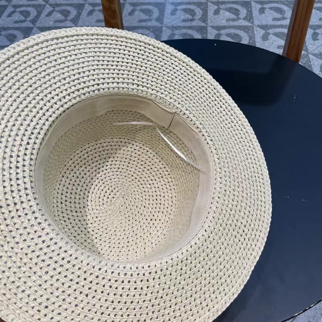  【PRADA普拉达】新款大牌织带镂空平顶草帽，出街必备超好搭配，赶紧入手！