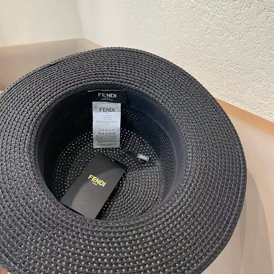 FD芬迪新款草帽，拉菲草制作，拼老花FF面料，名媛必备，头围57cm