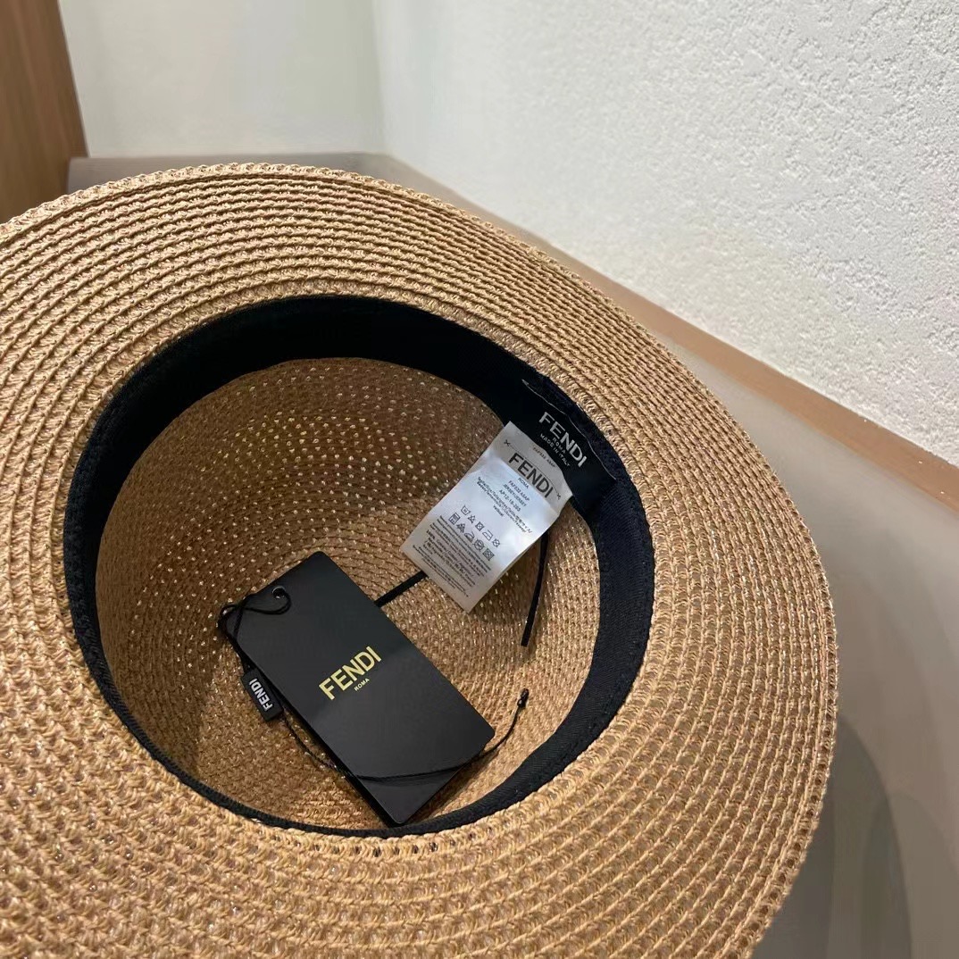 FD芬迪新款草帽，拉菲草制作，拼老花FF面料，名媛必备，头围57cm