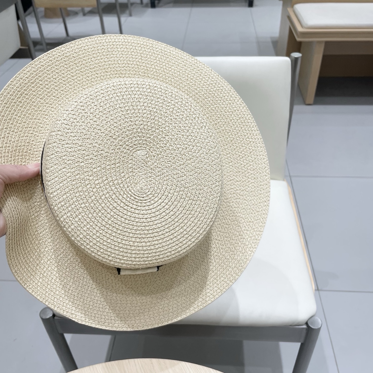  塞琳celien新款草帽，平顶草帽礼帽，头围57cm