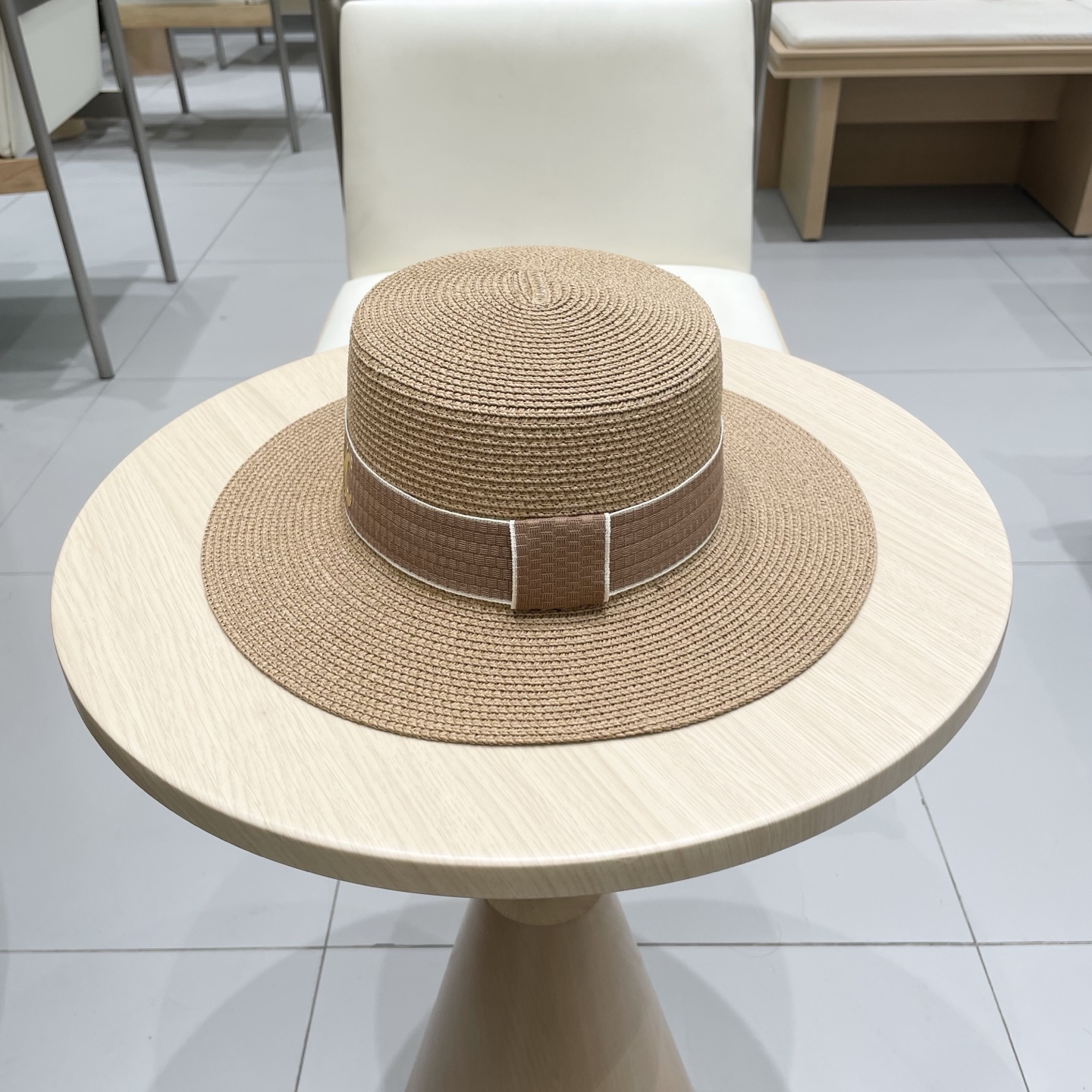  塞琳celien新款草帽，平顶草帽礼帽，头围57cm