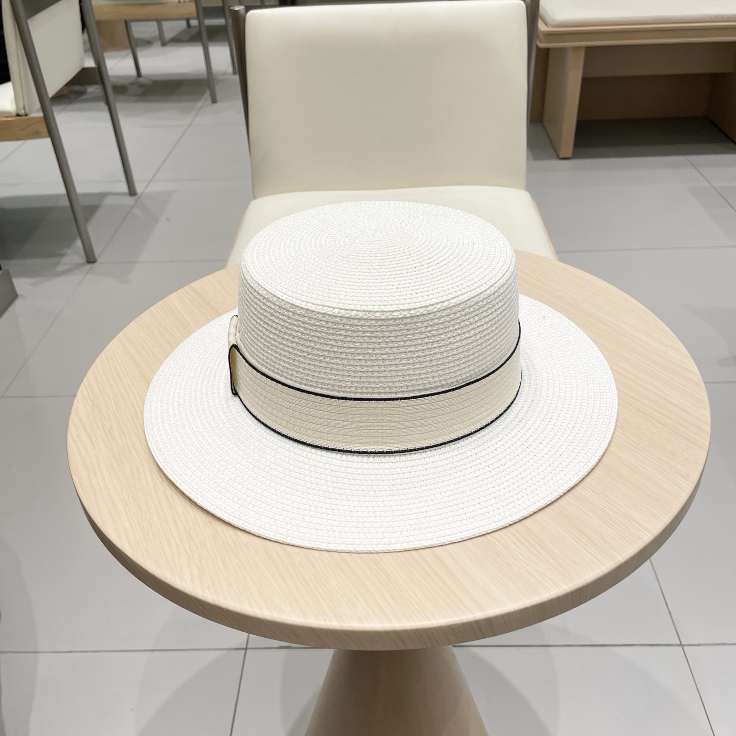  塞琳celien新款草帽，平顶草帽礼帽，头围57cm