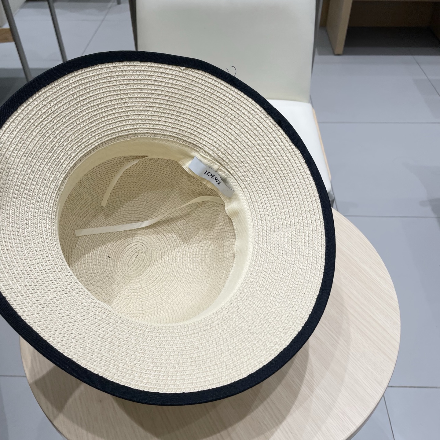  【LOEWE罗意威】
2025新款大牌编织圆顶草帽  夏天海边首选～
新款材质编织而成～质感满分💯