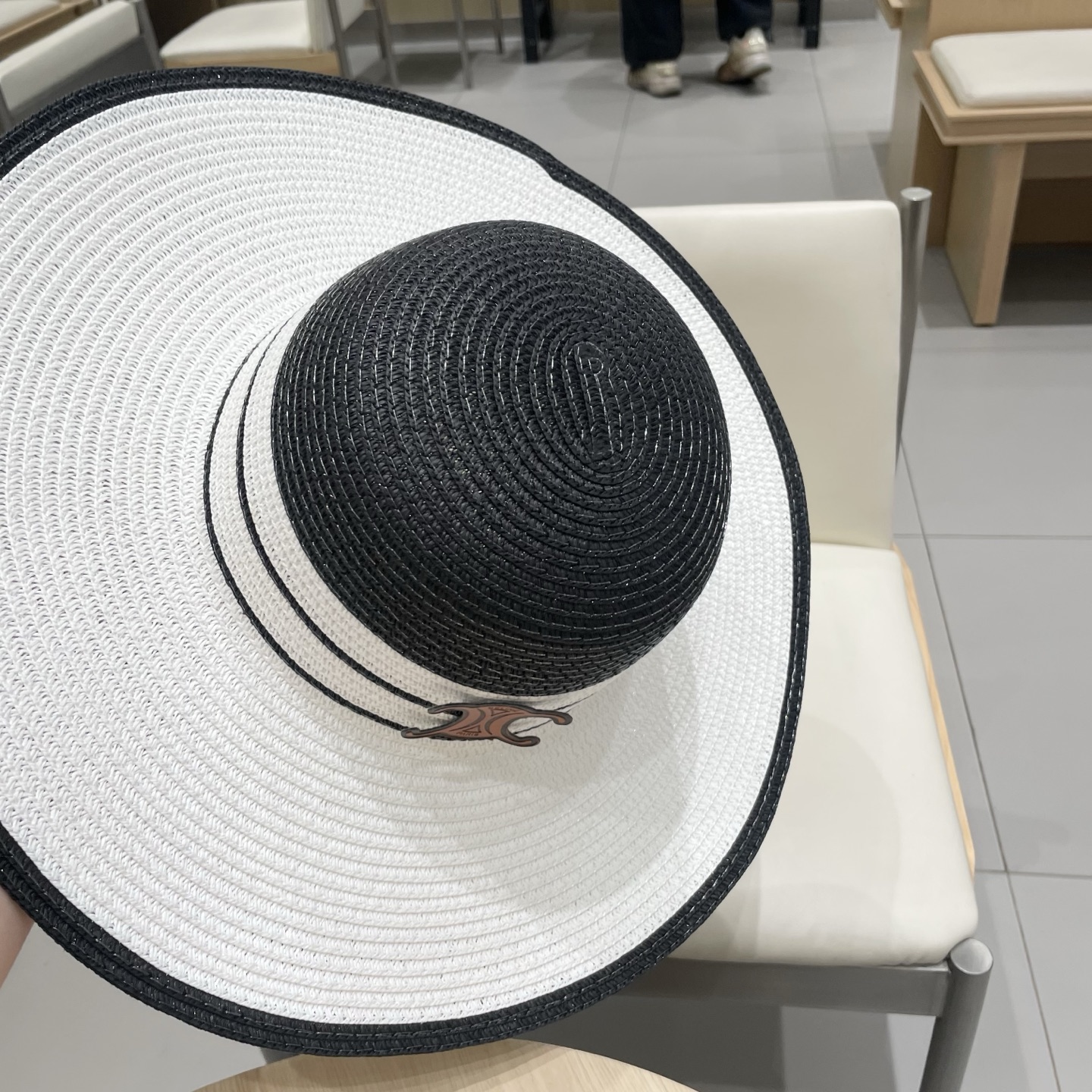  塞琳celien新款草帽，沙滩帽礼帽，头围57cm