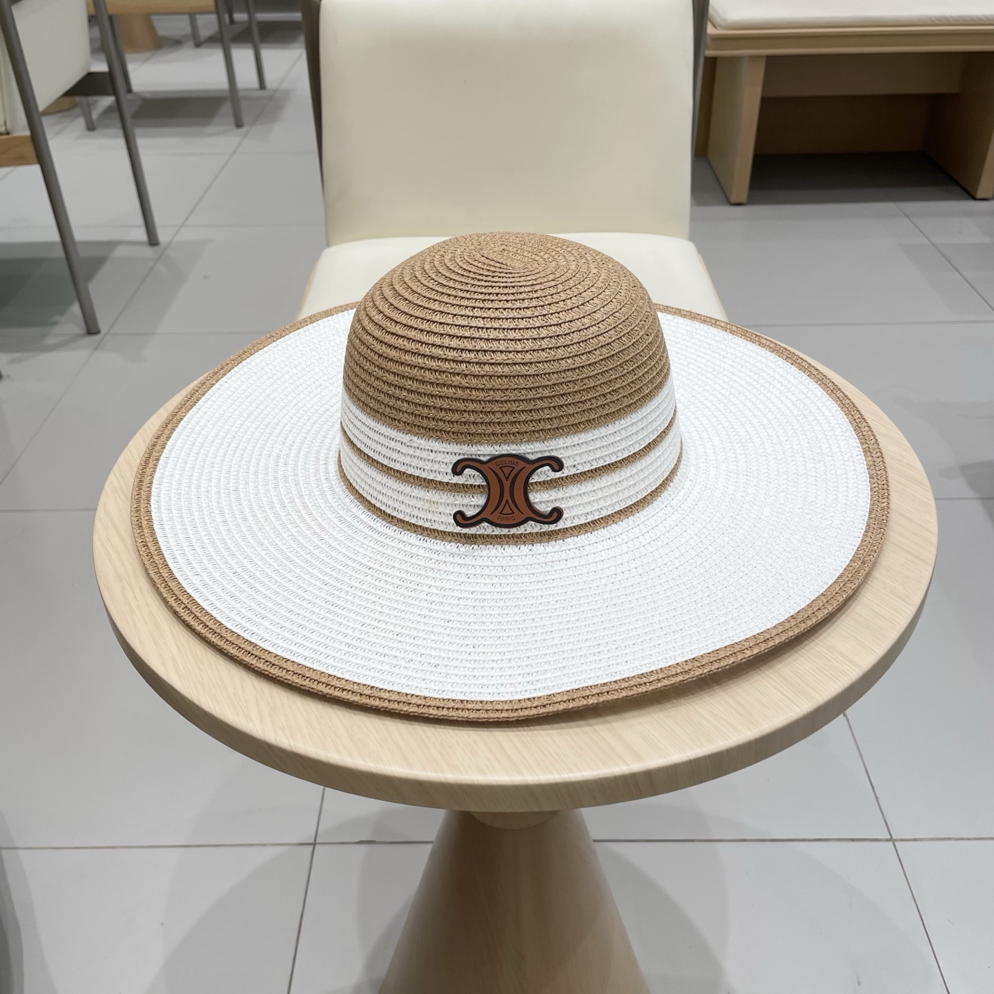 NO:228659,Celine Celien new straw hat, beach hat topper, head circumference 57cm hat straw hat fisherman hat baseball hat, hat, celine, espadrilles, hats19860909塞琳celien新款草帽,沙滩帽礼帽,头围57cm帽子草帽渔夫帽棒球帽,帽子,celine,espadrilles,hats,hat