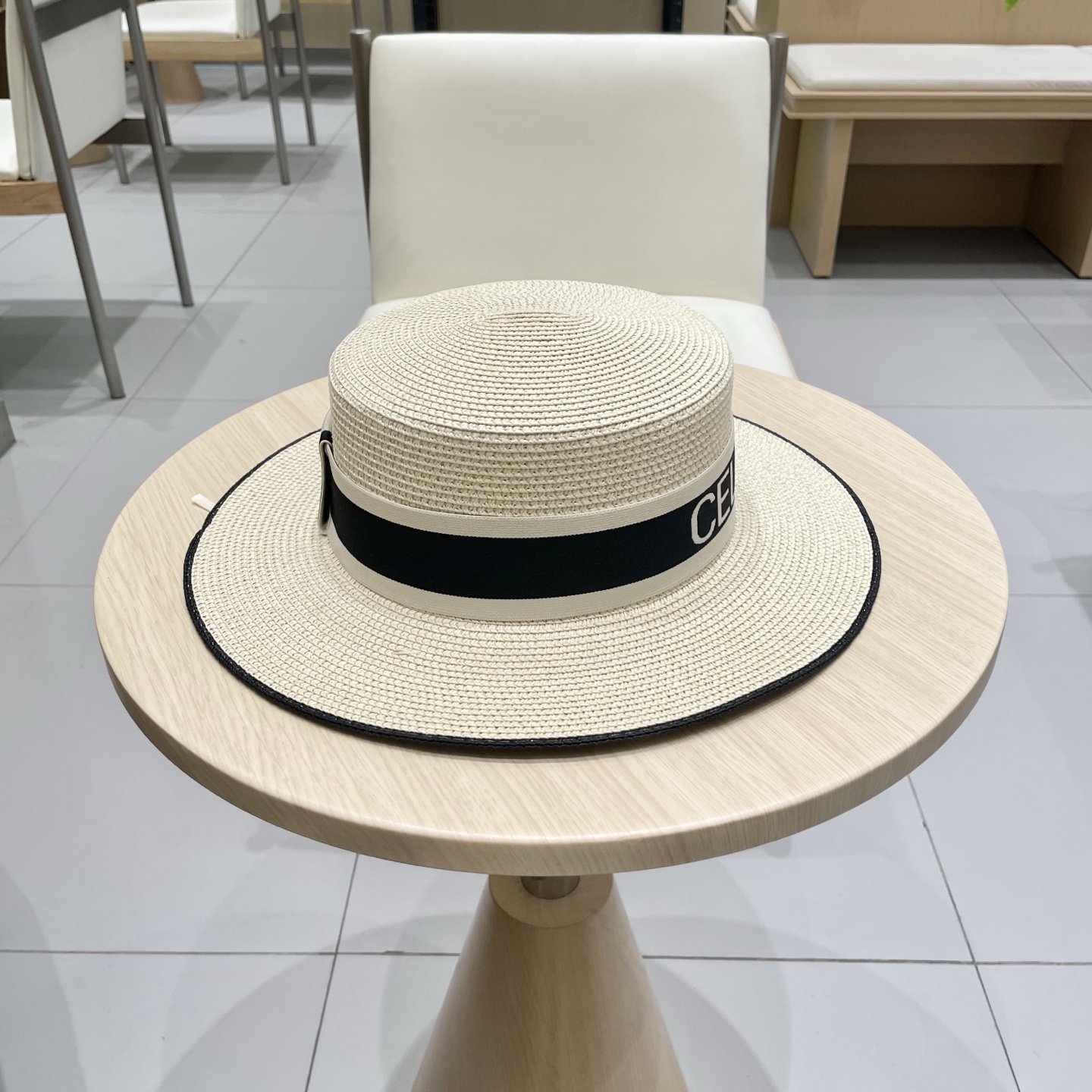  塞琳celien新款草帽，平顶礼帽，头围57cm