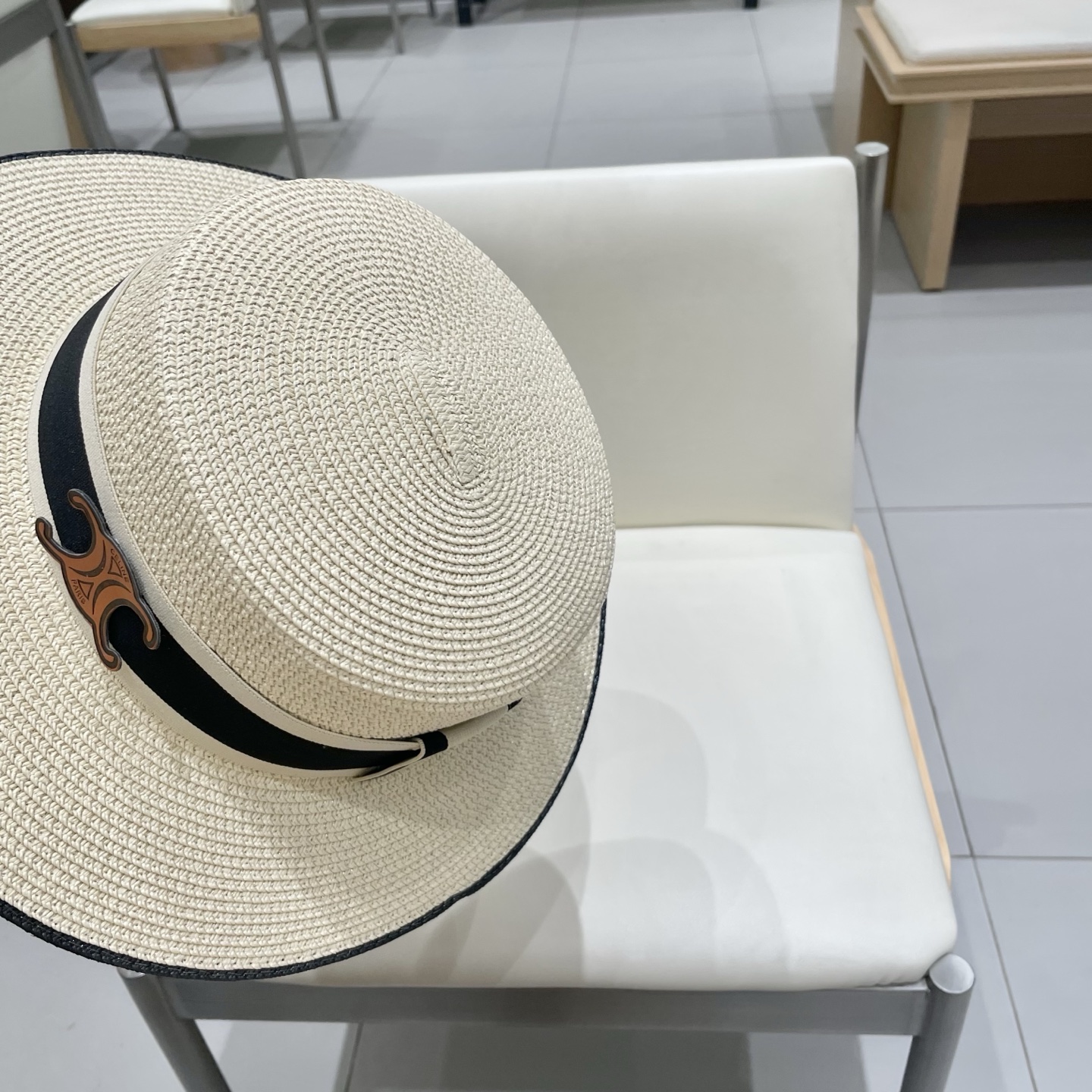  塞琳celien新款草帽，平顶礼帽，头围57cm