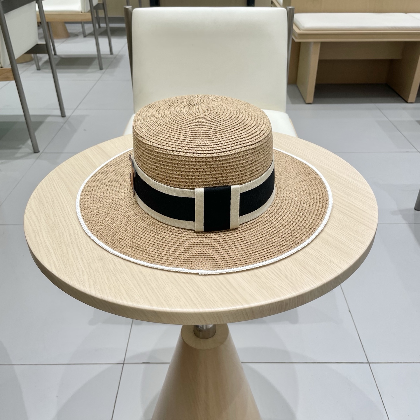  塞琳celien新款草帽，平顶礼帽，头围57cm