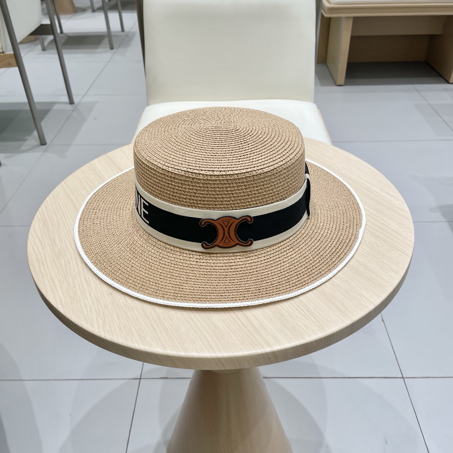 NO:228660,Celine Celien new straw hat, top hat, head circumference 57cm hat, straw hat fisherman hat baseball hat, hat, celine, espadrilles, hats19860909塞琳celien新款草帽,平顶礼帽,头围57cm帽子草帽渔夫帽棒球帽,帽子,celine,espadrilles,hats,hat