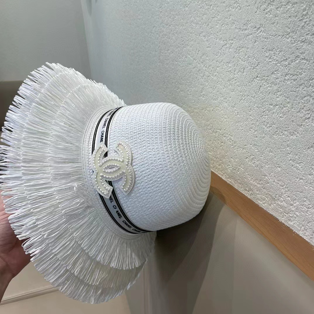 【CHANEL香奈儿】新款大牌小香风流苏盆帽草帽 夏天海边首选～新款材质编织而成～质感满分💯