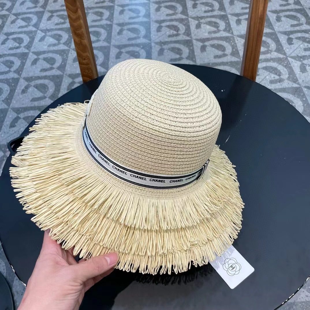 【CHANEL香奈儿】新款大牌小香风流苏盆帽草帽 夏天海边首选～新款材质编织而成～质感满分💯