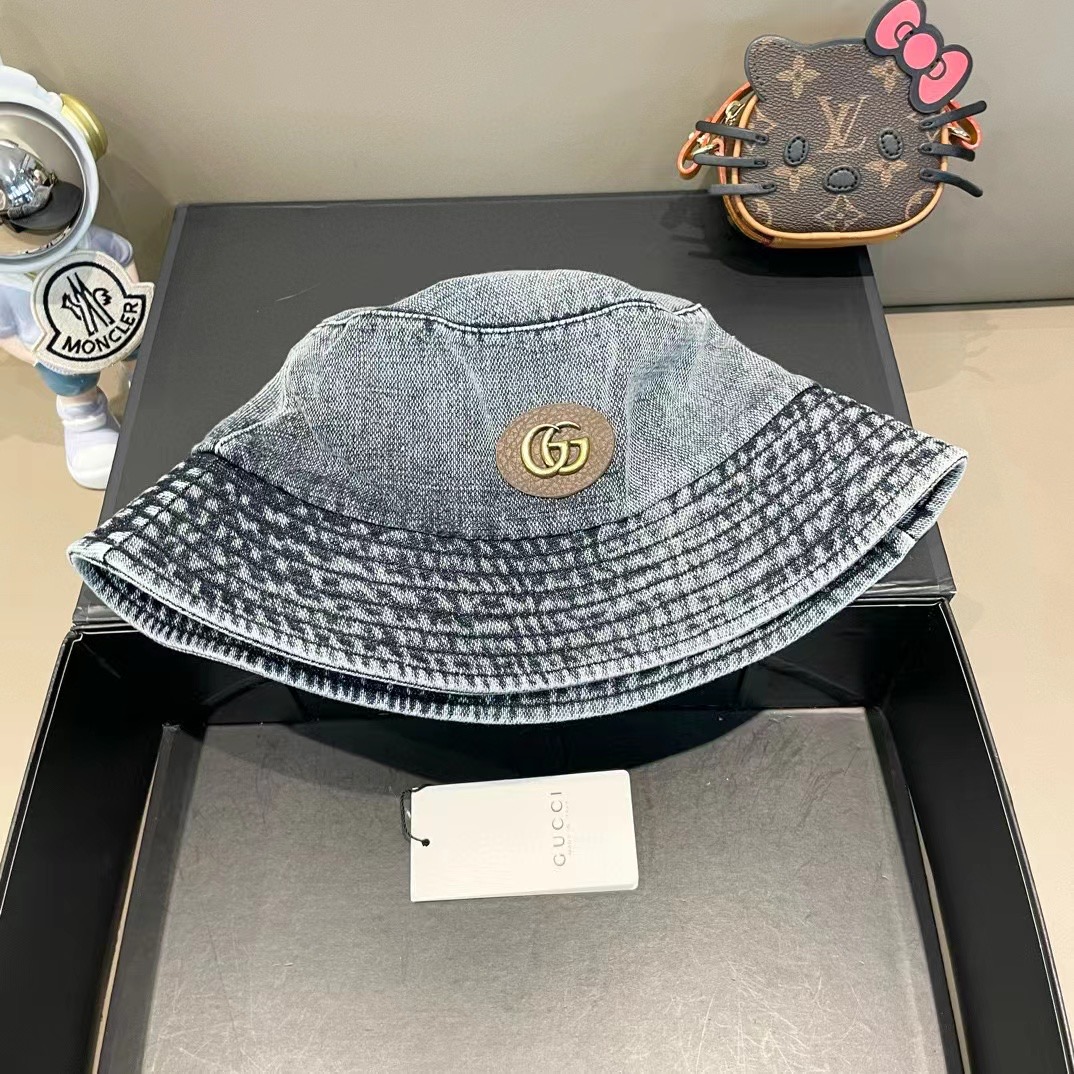 NO:357473,Gucci new denim logo fisherman hat. Fashion retro denim is back online, and the old-fashioned is still very well-behaved!  This year's beautiful actress!  Spot-spot sale!  Hat Straw Hat Fisherman Hat Baseball Hat, Hats, Gucci, espadrilles, hatsGucci古奇新款牛仔logo渔夫帽 时尚复古牛仔重新上线,老花依旧很乖！ 今年的颜值小花旦呀！现货现货发售！帽子草帽渔夫帽棒球帽,帽子,gucci,espadrilles,hats,hat