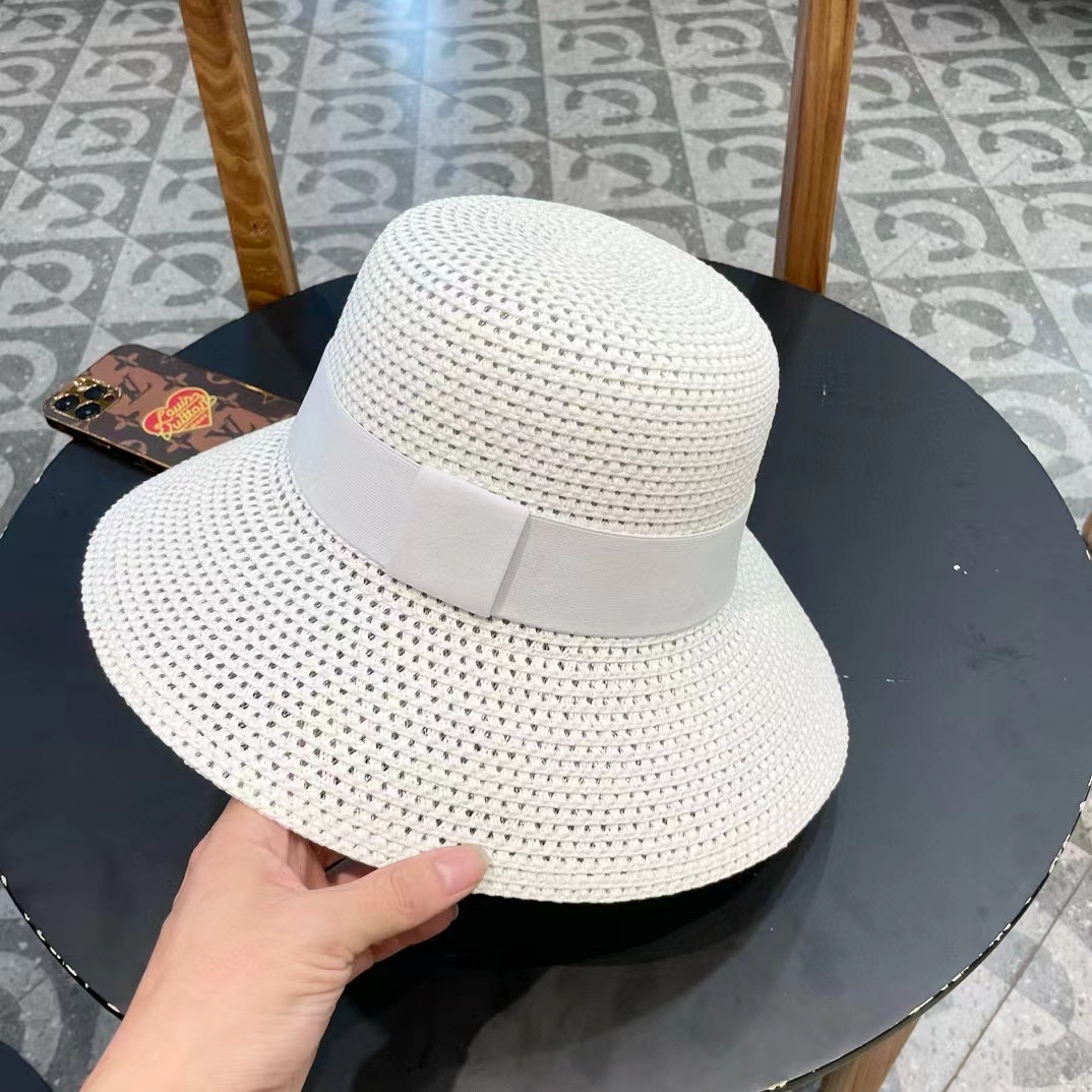 celine赛琳新款镂空草帽，可折叠，轻盈百搭，头围57cm