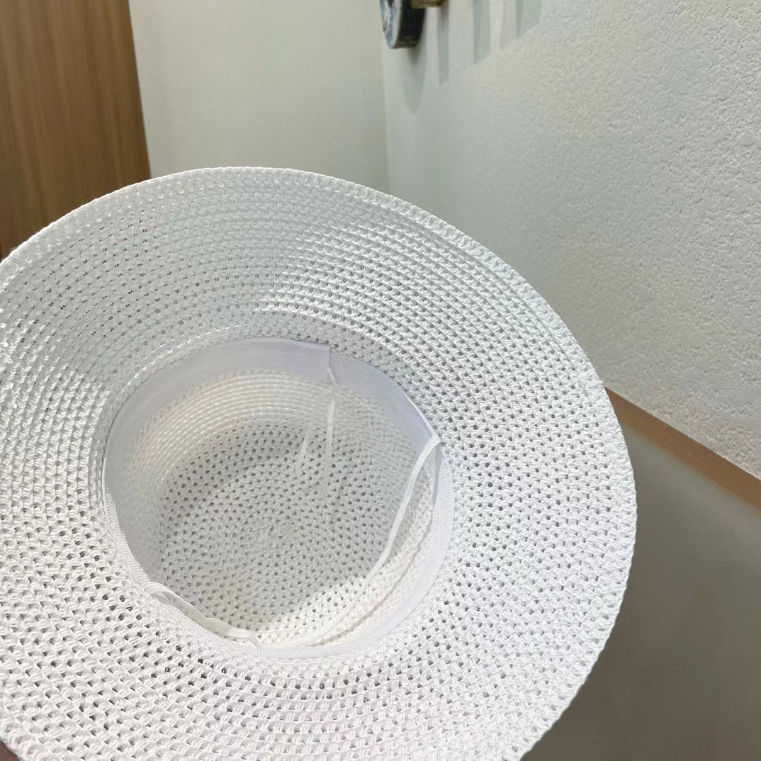 celine赛琳新款镂空草帽，可折叠，轻盈百搭，头围57cm