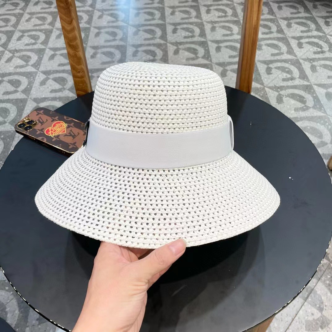celine赛琳新款镂空草帽，可折叠，轻盈百搭，头围57cm