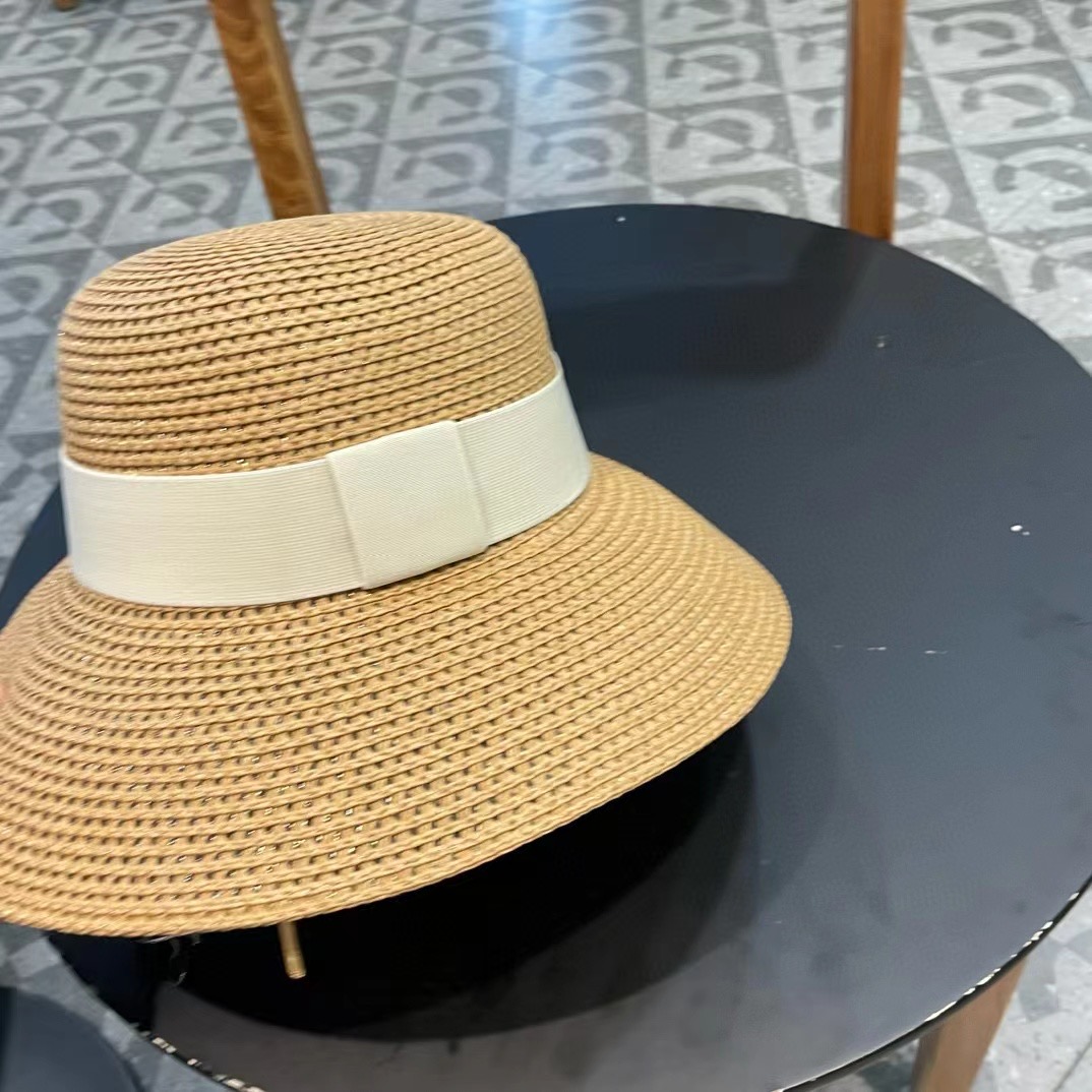 celine赛琳新款镂空草帽，可折叠，轻盈百搭，头围57cm