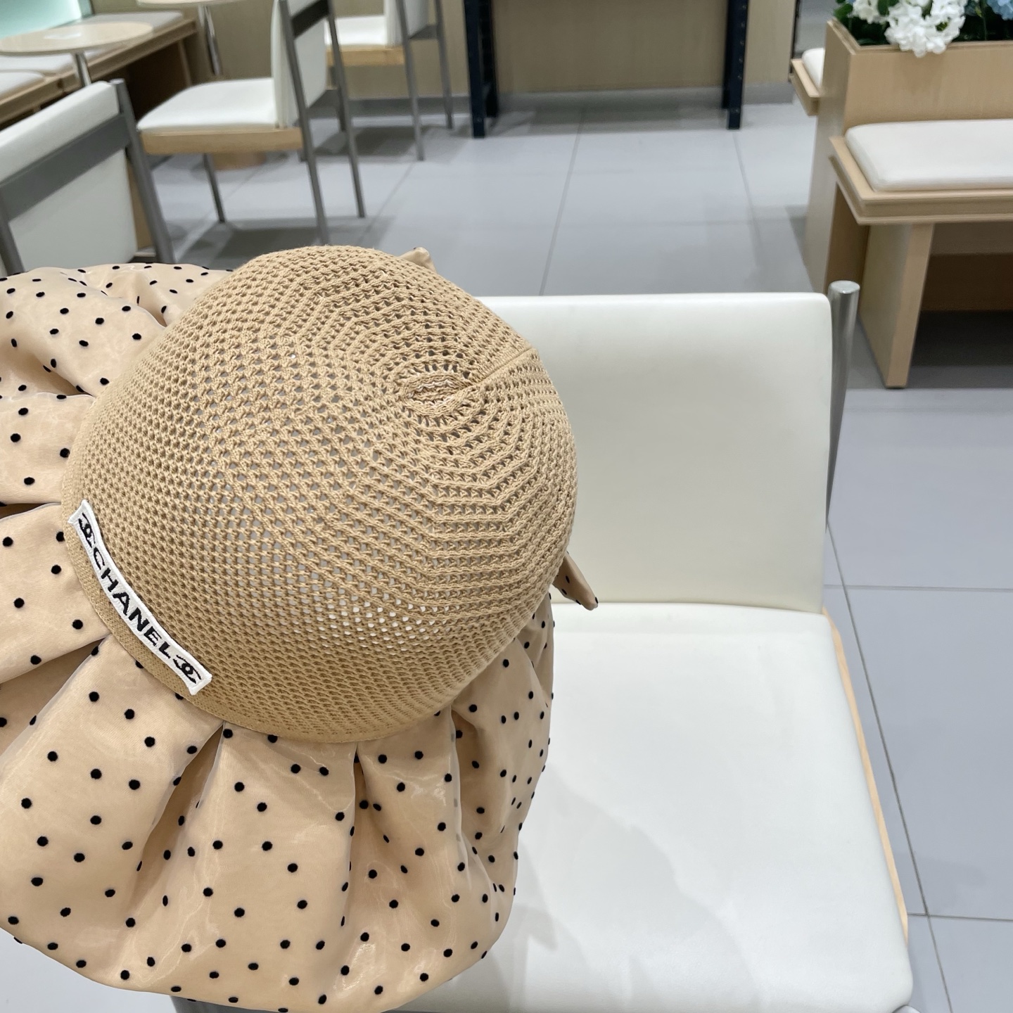 Chanel香奈儿春夏新款时尚波点大沿遮阳女渔夫帽度假遮脸防晒帽户外休闲太阳帽
