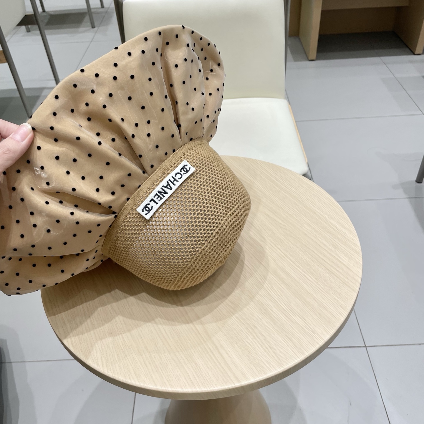  Chanel香奈儿春夏新款时尚波点大沿遮阳女渔夫帽度假遮脸防晒帽户外休闲太阳帽