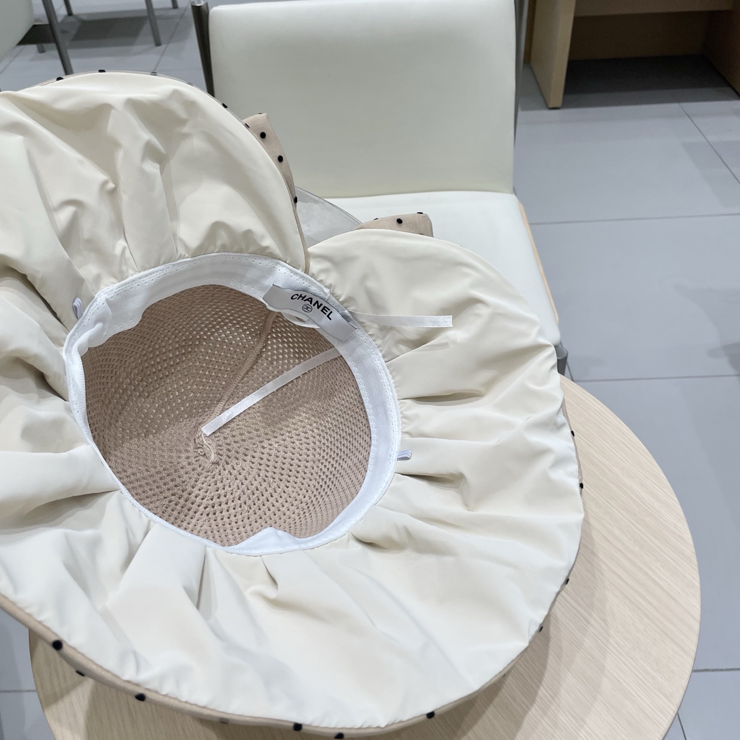  Chanel香奈儿春夏新款时尚波点大沿遮阳女渔夫帽度假遮脸防晒帽户外休闲太阳帽