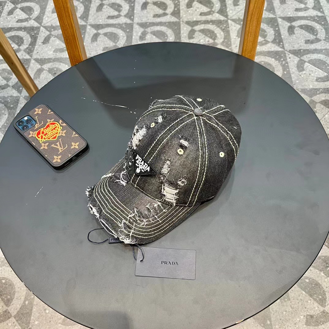 NO:225629,Pr@da Prada denim inverted triangle baseball cap Star wash cowboy color, same style on the show, soft and comfortable fabric, versatile casual style, close your eyes!  Hat Straw Hat Fisherman Hat Baseball Hat Knitted Hats, Hats, Prada, espadrilles, hats19860909Pr@da 普拉达牛仔布倒三角棒球帽 星星洗水牛仔色,秀场同款,面料柔软舒适 百搭休闲款,闭眼入！帽子草帽渔夫帽棒球帽针织帽,帽子,prada,espadrilles,hats,hat