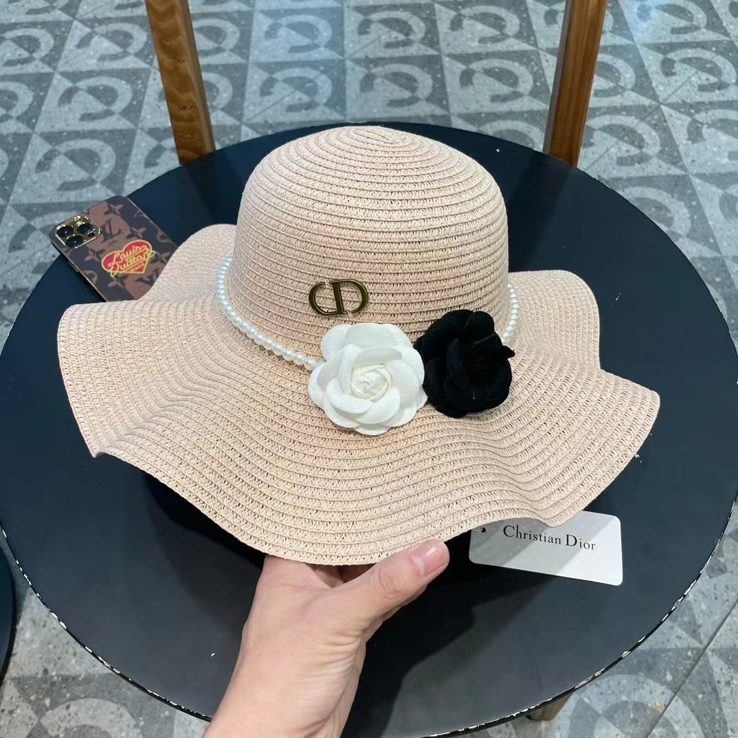 NO:221190,【DIOR】New straw woven straw hat, a must-have for vacation and leisure, an elegant and generous hat, a fisherman hat, baseball hat, knit hat, hat, dior, dior, espadrilles, espadrilles, hats19860909【DIOR迪奥】新款草编大帽沿草帽,度假休闲必备,优雅大方的一款帽子渔夫帽棒球帽针织帽,帽子,dior,dior,espadrilles,espadrilles,hats,hat