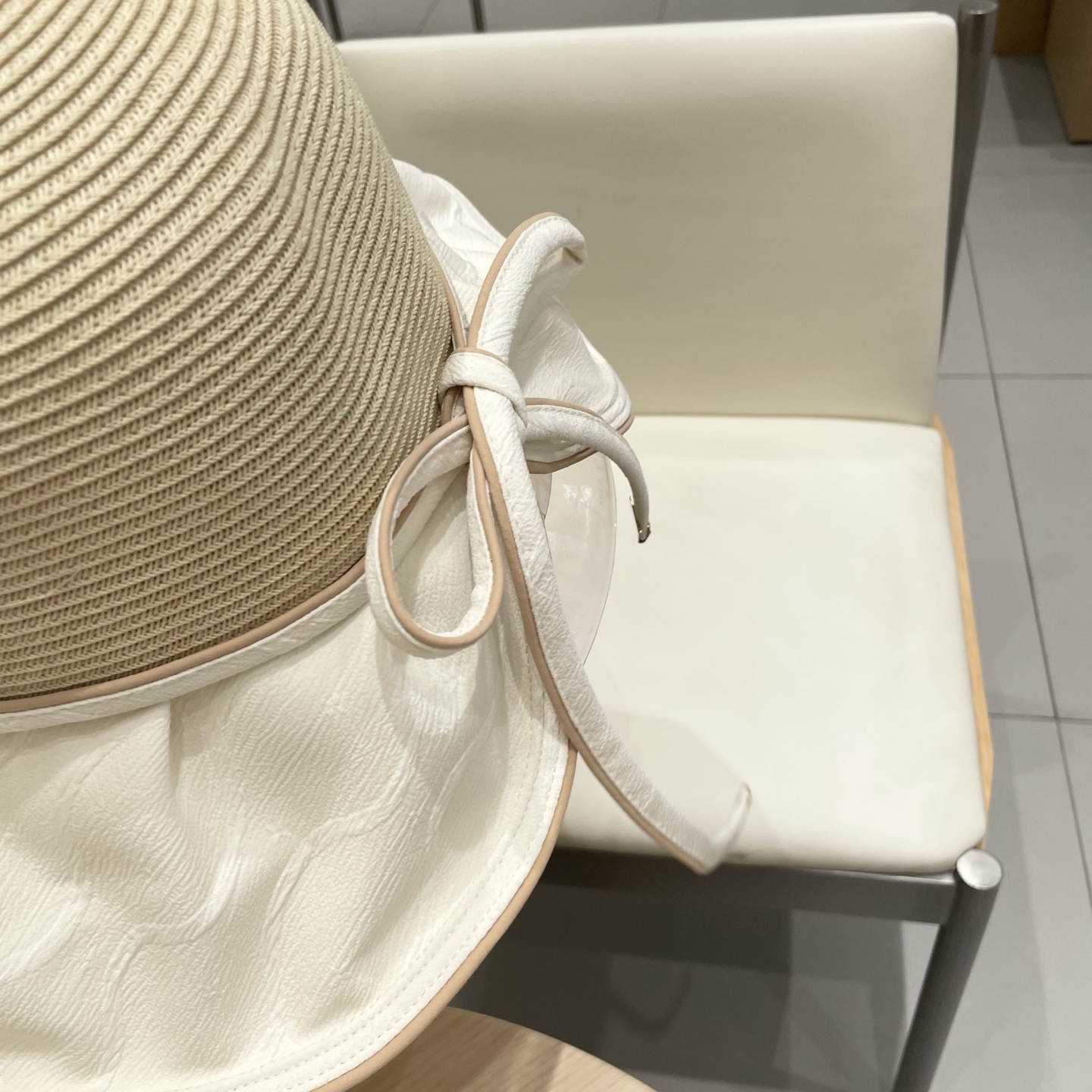  GUCCI古奇夏季防晒遮阳帽百搭大檐镂空出行时尚太阳帽蝴蝶结户外旅游沙滩帽