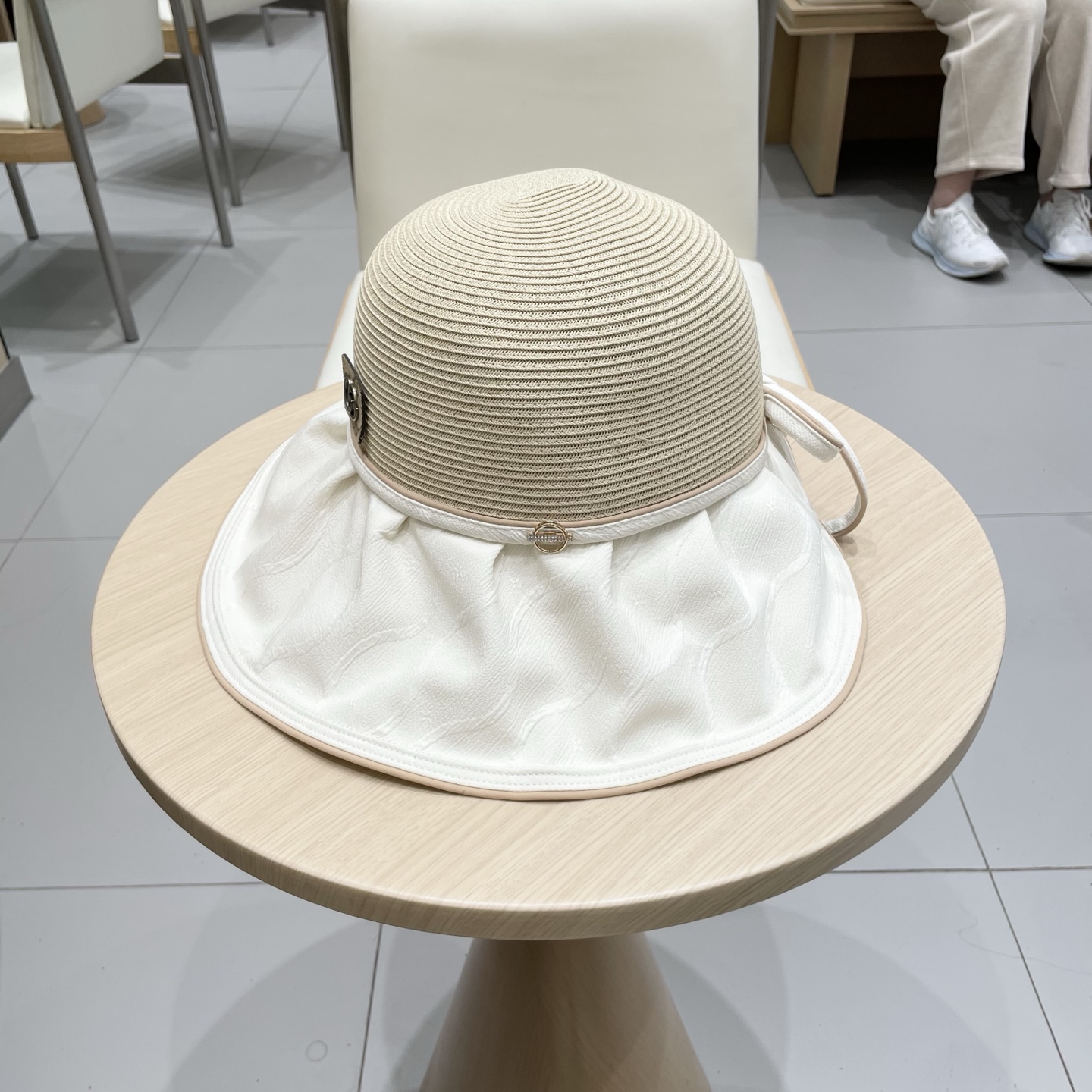  GUCCI古奇夏季防晒遮阳帽百搭大檐镂空出行时尚太阳帽蝴蝶结户外旅游沙滩帽