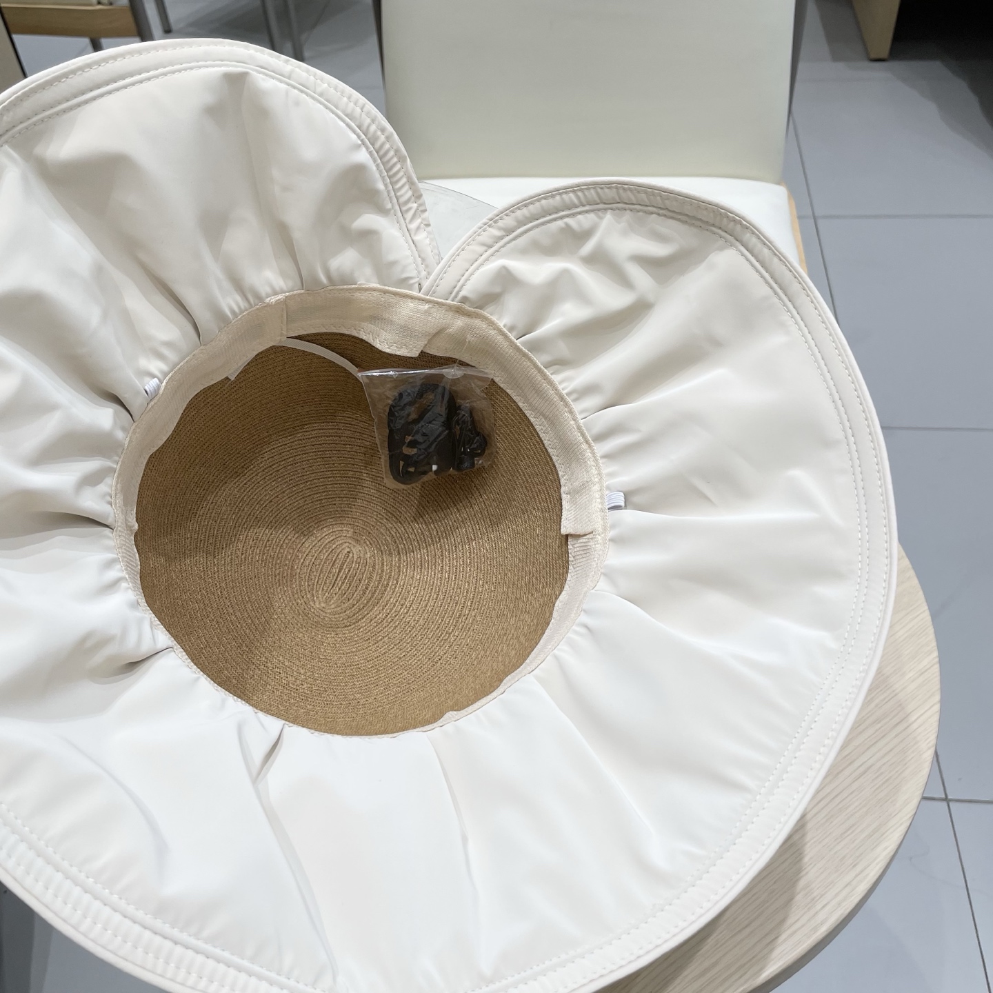  GUCCI古奇夏季防晒遮阳帽百搭大檐镂空出行时尚太阳帽蝴蝶结户外旅游沙滩帽