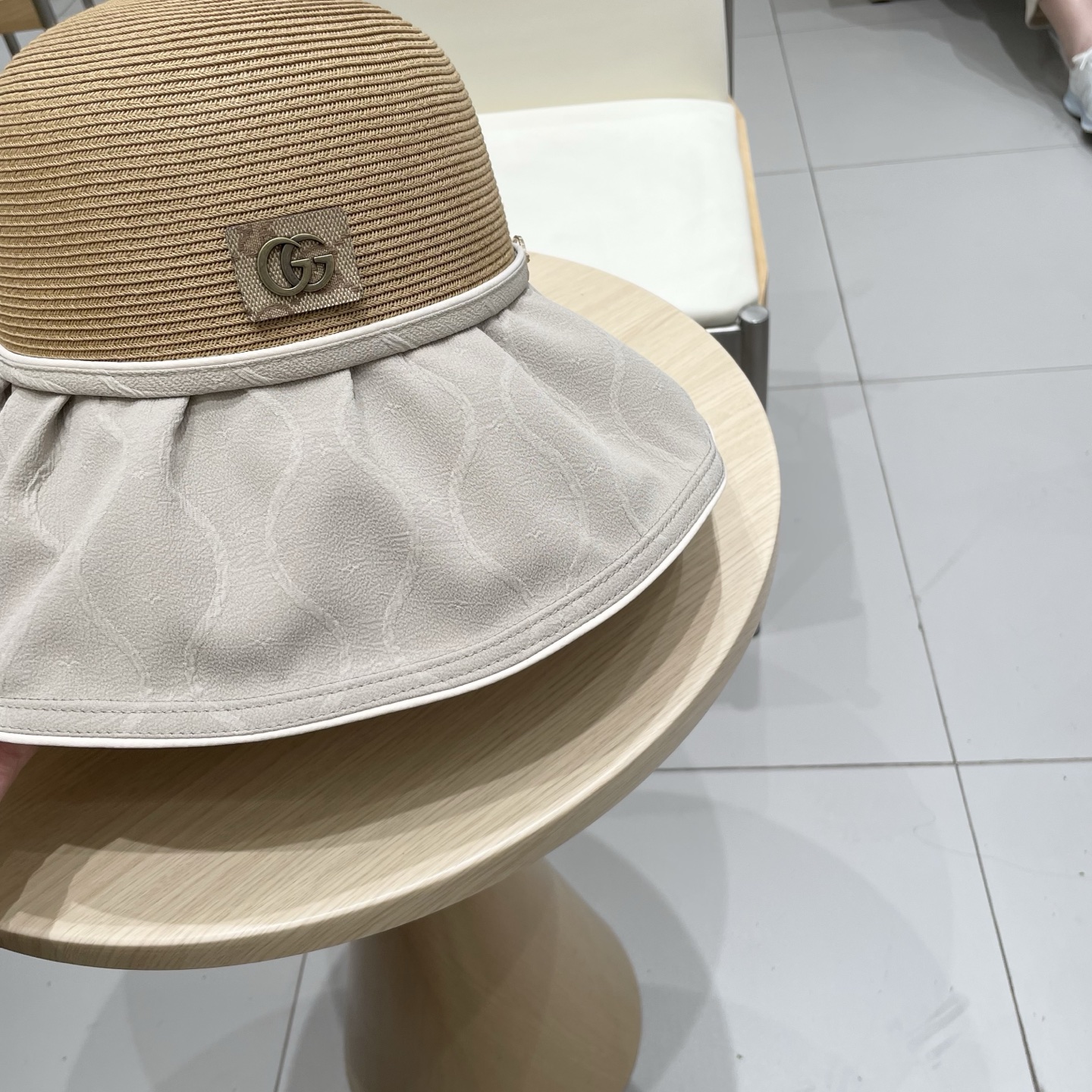  GUCCI古奇夏季防晒遮阳帽百搭大檐镂空出行时尚太阳帽蝴蝶结户外旅游沙滩帽