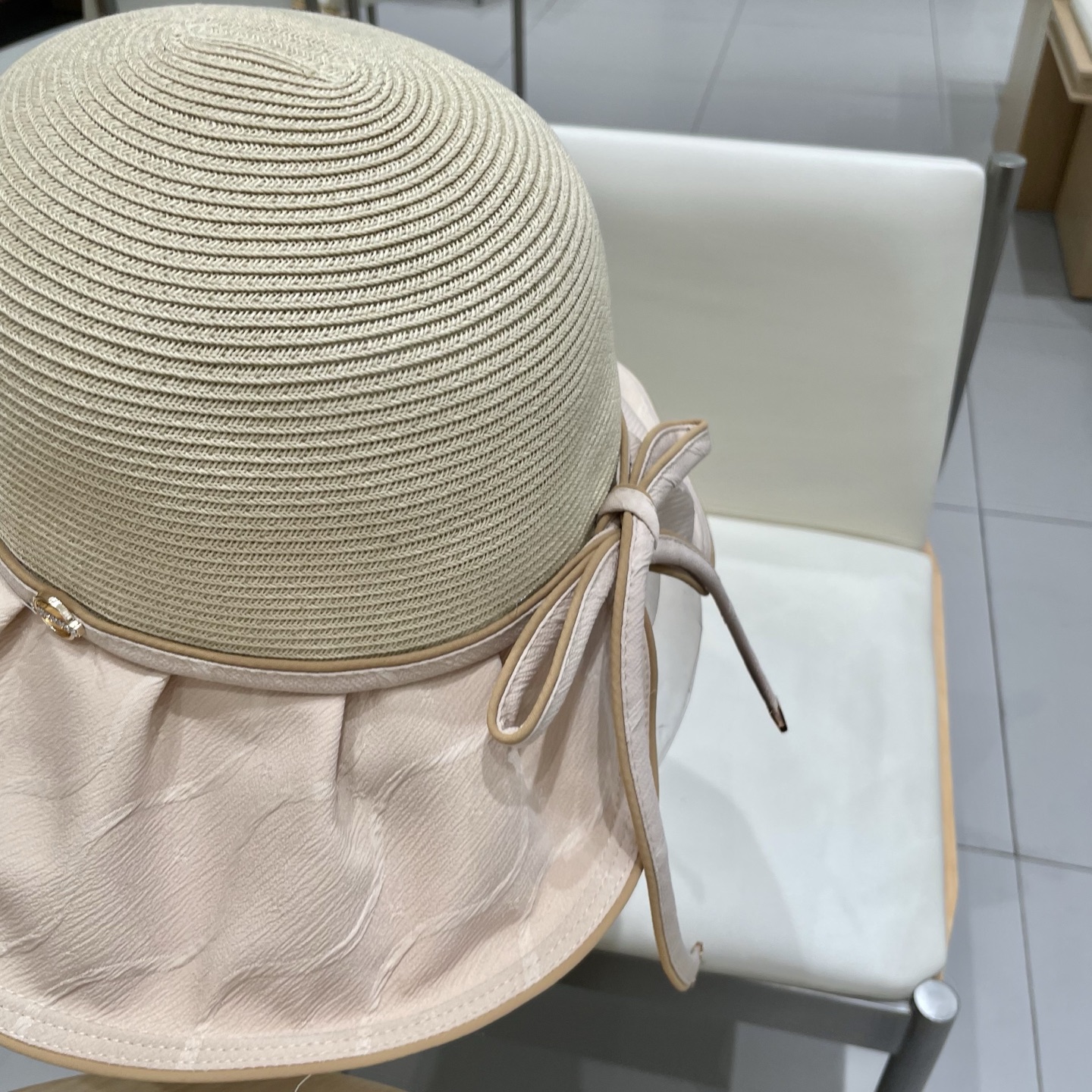  GUCCI古奇夏季防晒遮阳帽百搭大檐镂空出行时尚太阳帽蝴蝶结户外旅游沙滩帽