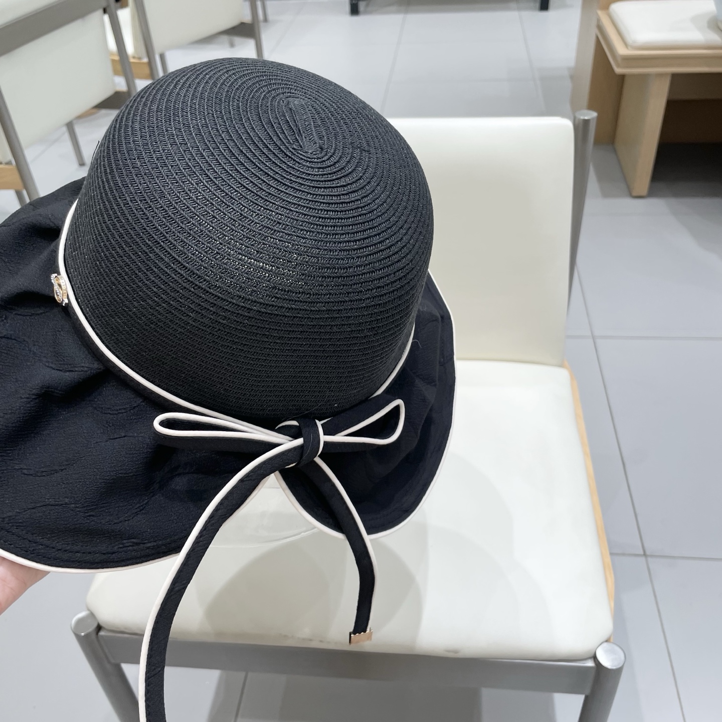  GUCCI古奇夏季防晒遮阳帽百搭大檐镂空出行时尚太阳帽蝴蝶结户外旅游沙滩帽