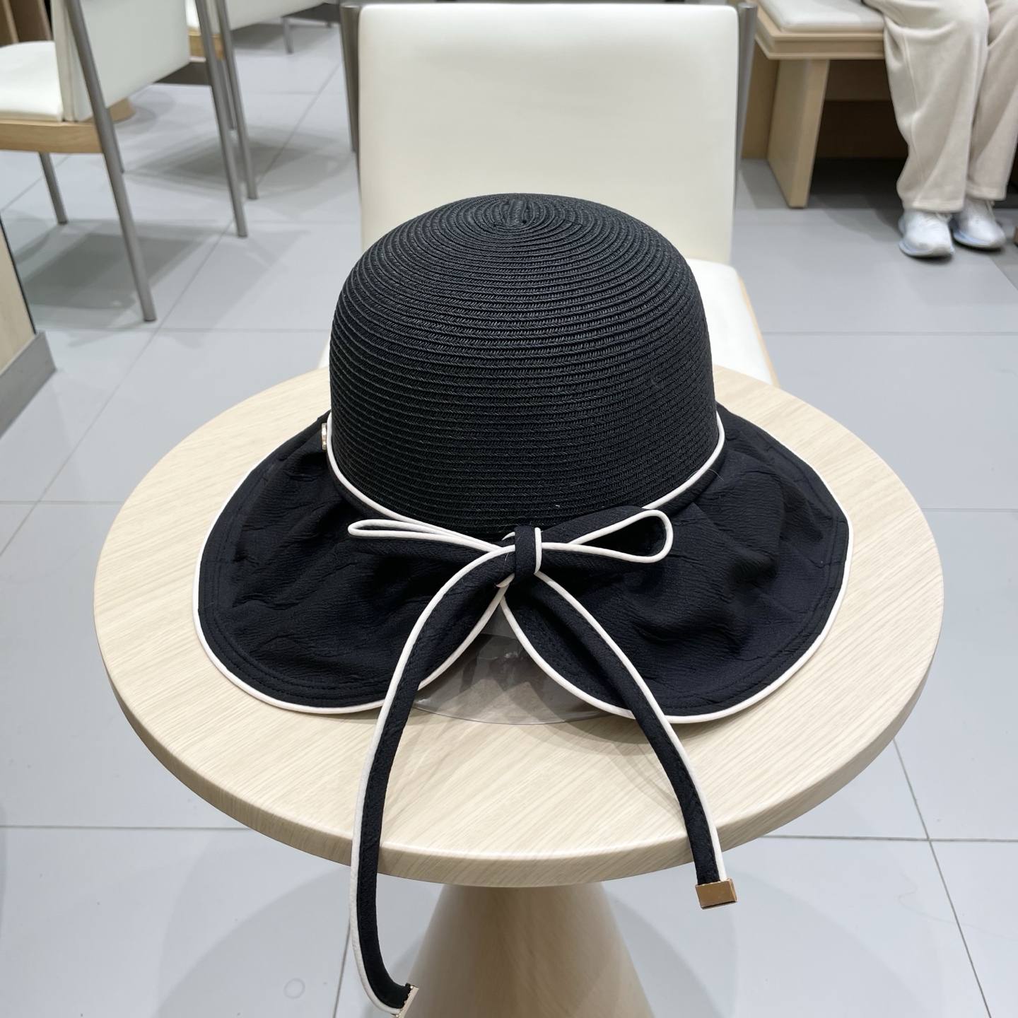  GUCCI古奇夏季防晒遮阳帽百搭大檐镂空出行时尚太阳帽蝴蝶结户外旅游沙滩帽