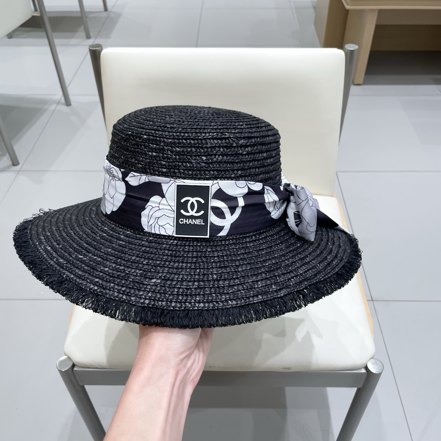 新款Chanel香奈儿草帽，高端定制缎面zhidi蝴蝶结平顶礼帽，日本支持制作，高端缎面织带蝴蝶结，遮阳