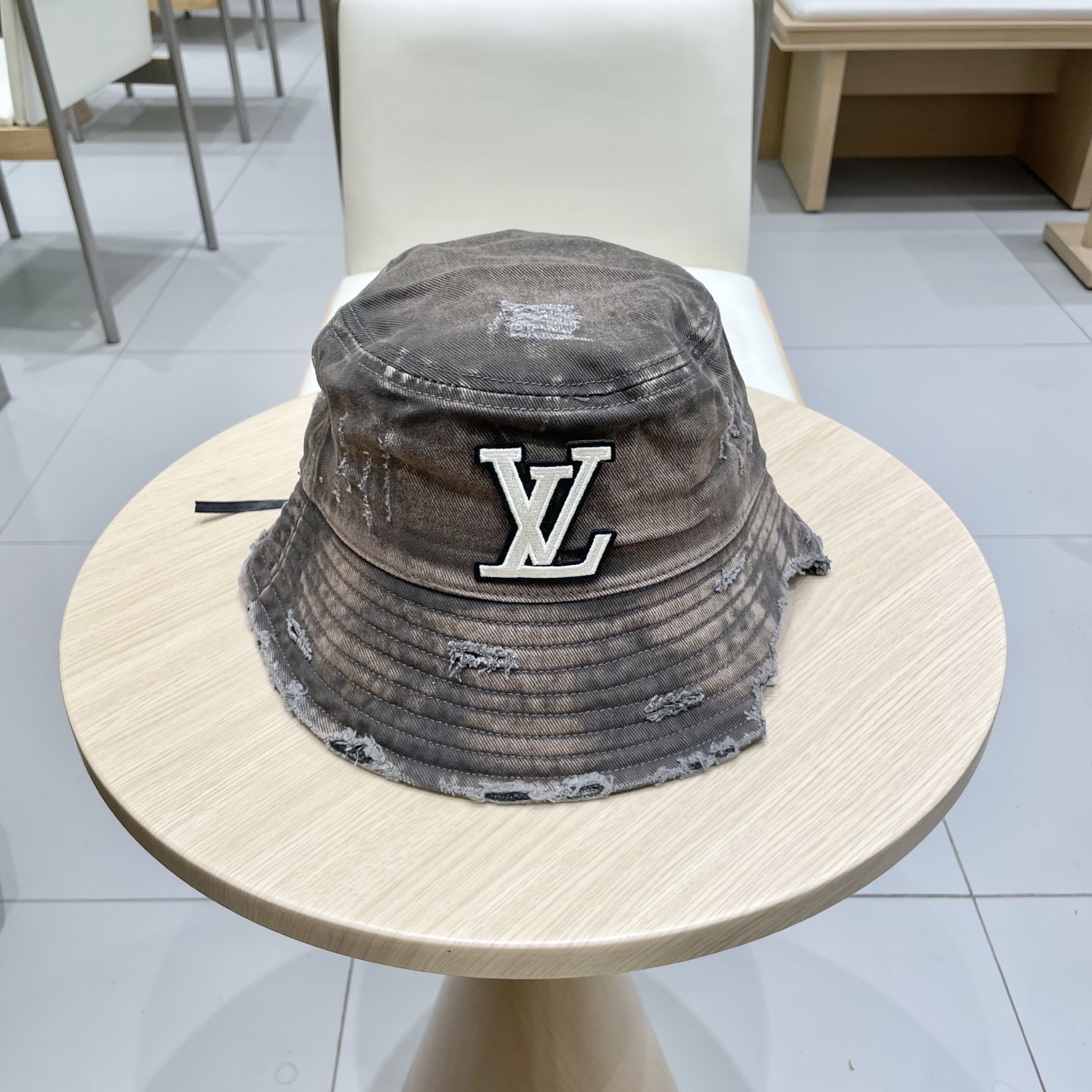NO:221119,Lv Louis Vuitton retro washing cowboy fisherman hat ripped beggar style old pot hat versatile bucket hat showing face small hat fisherman hat baseball hat knit hat, hat, louis vuitton, louis vuitton, espadrilles, hats19860909Lv路易威登复古水洗牛仔渔夫帽破洞乞丐风做旧盆帽百搭水桶帽显脸小帽子渔夫帽棒球帽针织帽,帽子,louis vuitton,louis vuitton,espadrilles,hats,hat