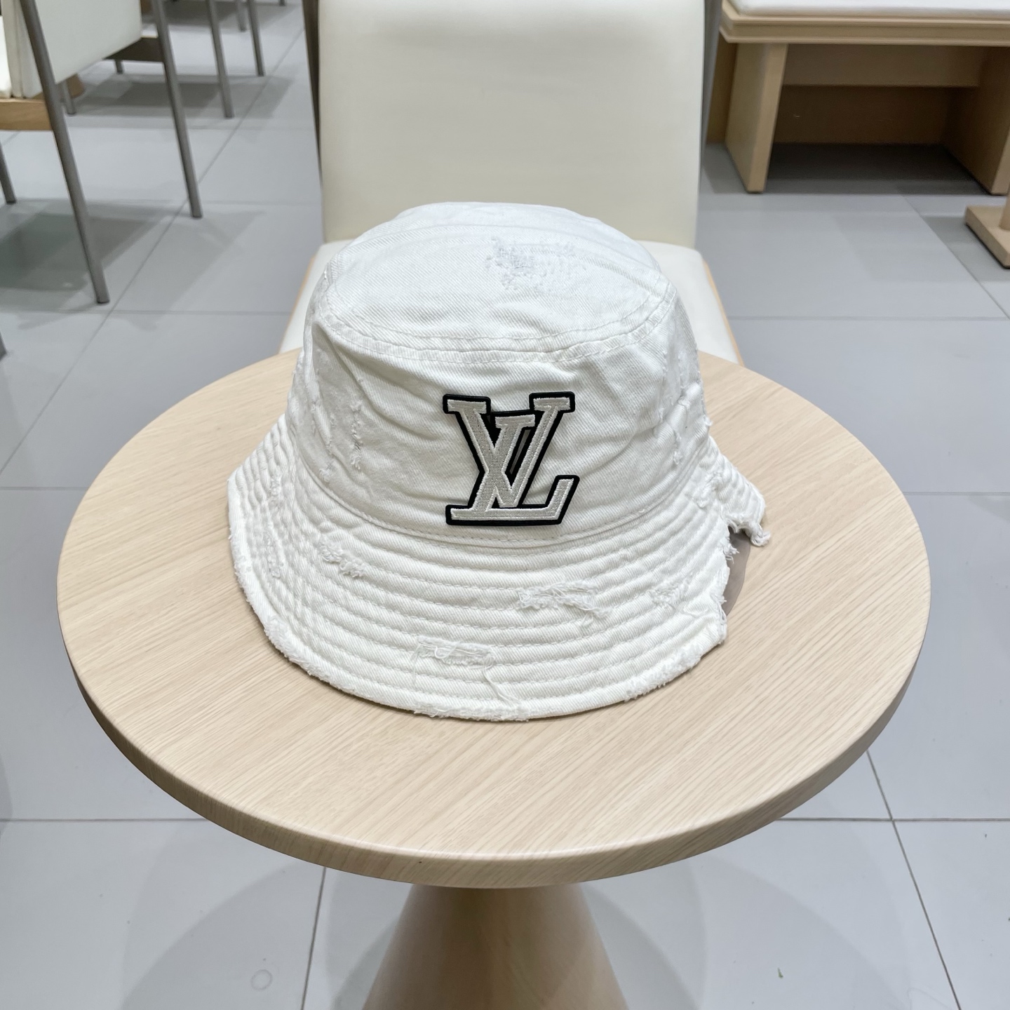 NO:221132,Lv Louis Vuitton retro washing cowboy fisherman hat ripped beggar style old pot hat versatile bucket hat showing face small hat fisherman hat baseball hat knit hat, hat, louis vuitton, louis vuitton, espadrilles, hats19860909Lv路易威登复古水洗牛仔渔夫帽破洞乞丐风做旧盆帽百搭水桶帽显脸小帽子渔夫帽棒球帽针织帽,帽子,louis vuitton,louis vuitton,espadrilles,hats,hat